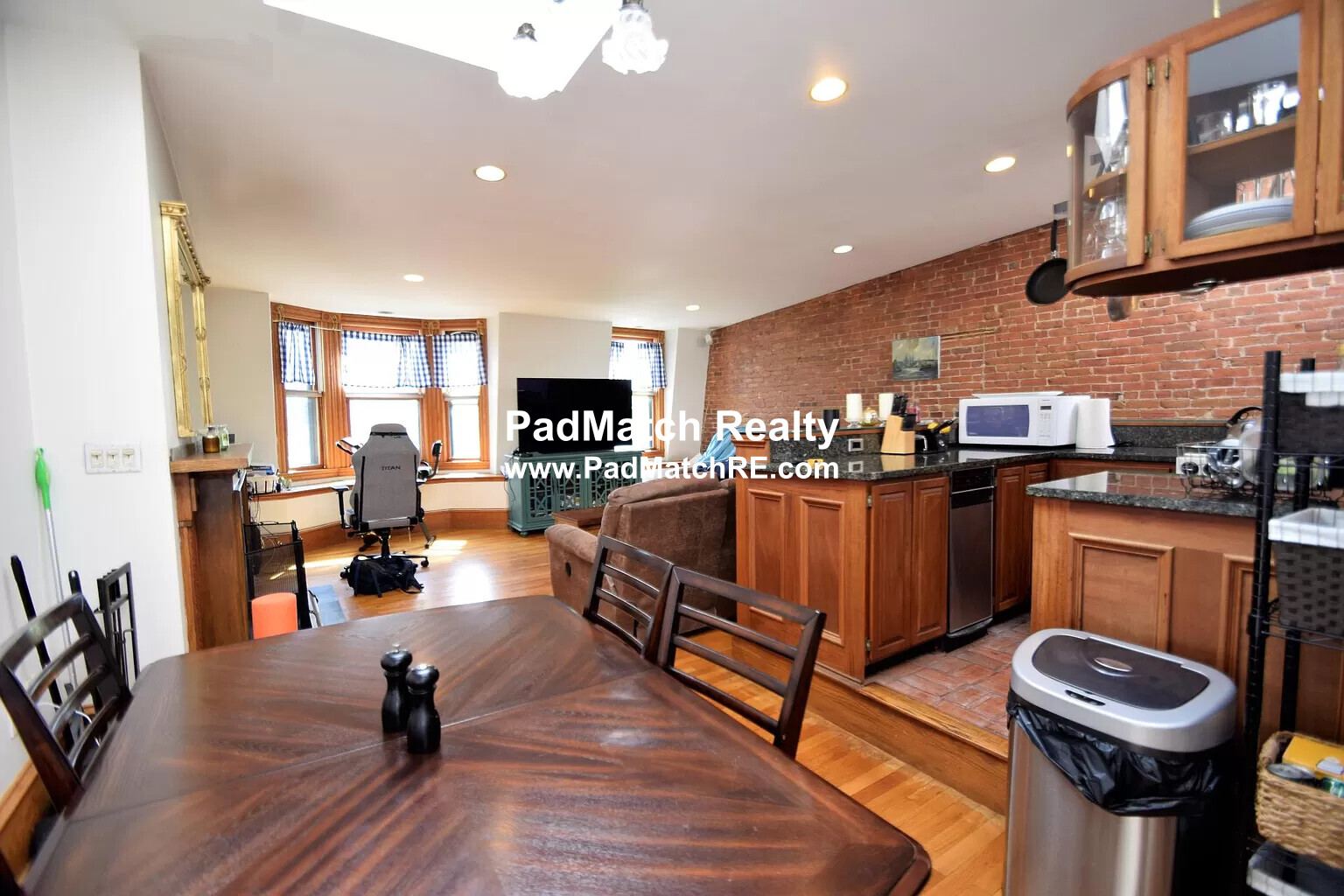 17 Holyoke St, South End