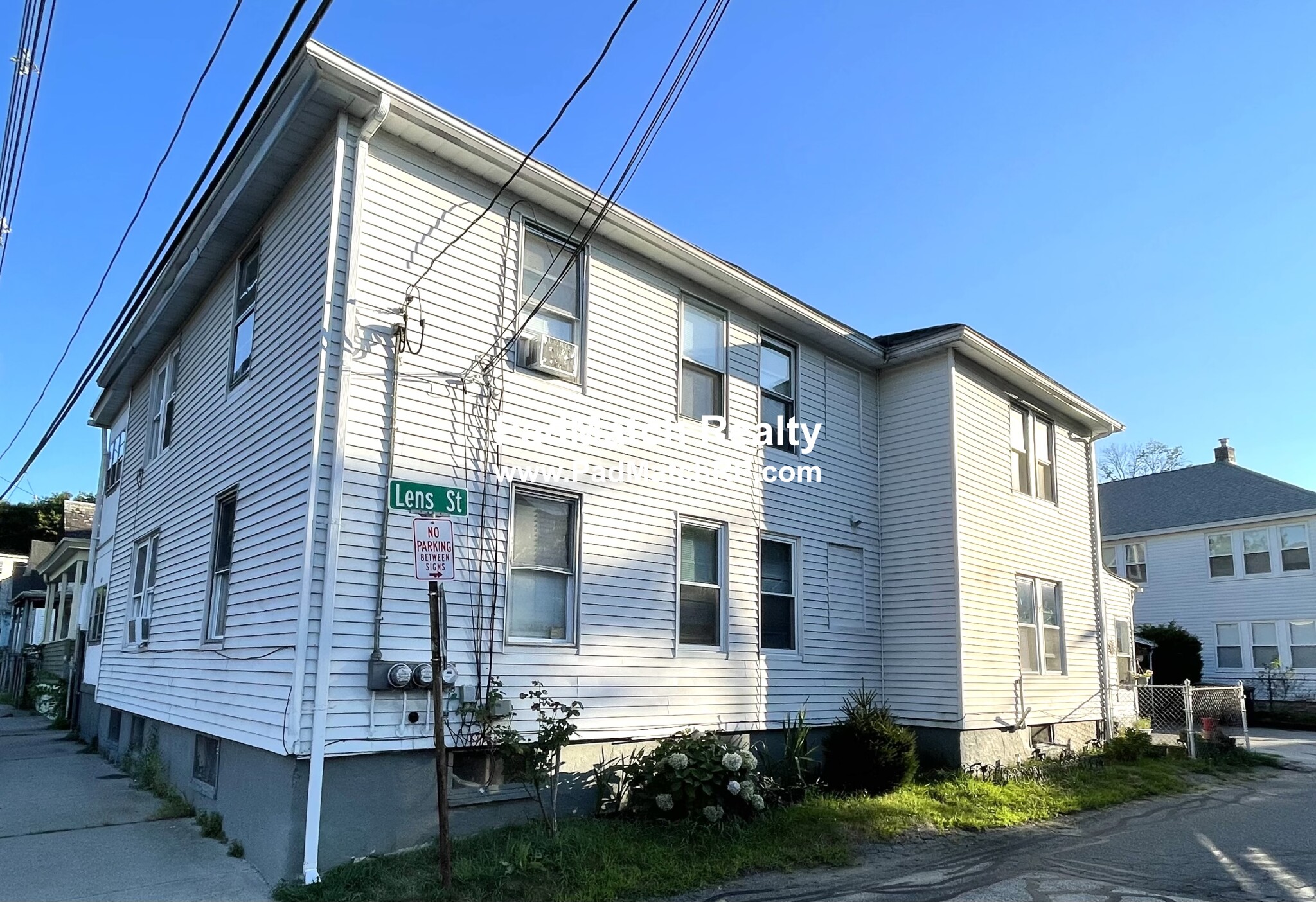 33 Lens St, Southbridge