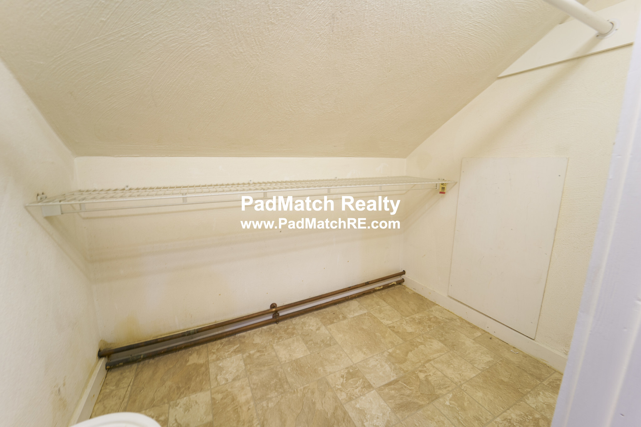 2 Chestnut Hill Ave, Brighton