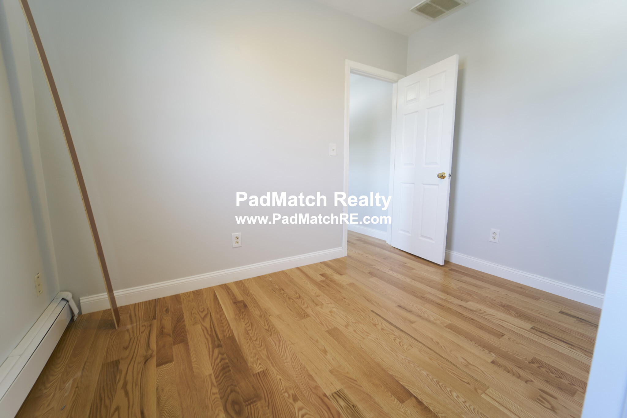 2 Chestnut Hill Ave, Brighton