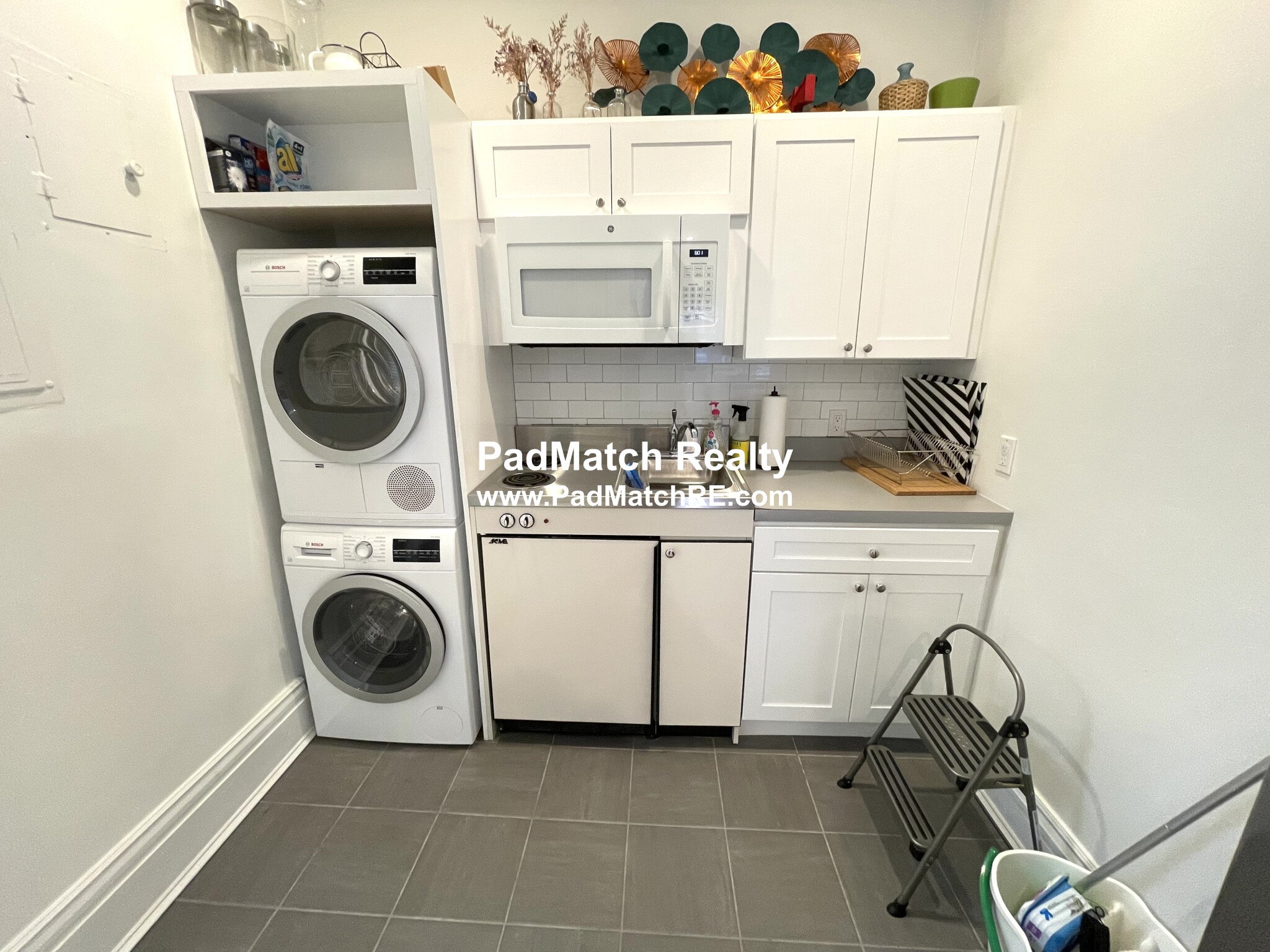 174 Newbury St, Back Bay