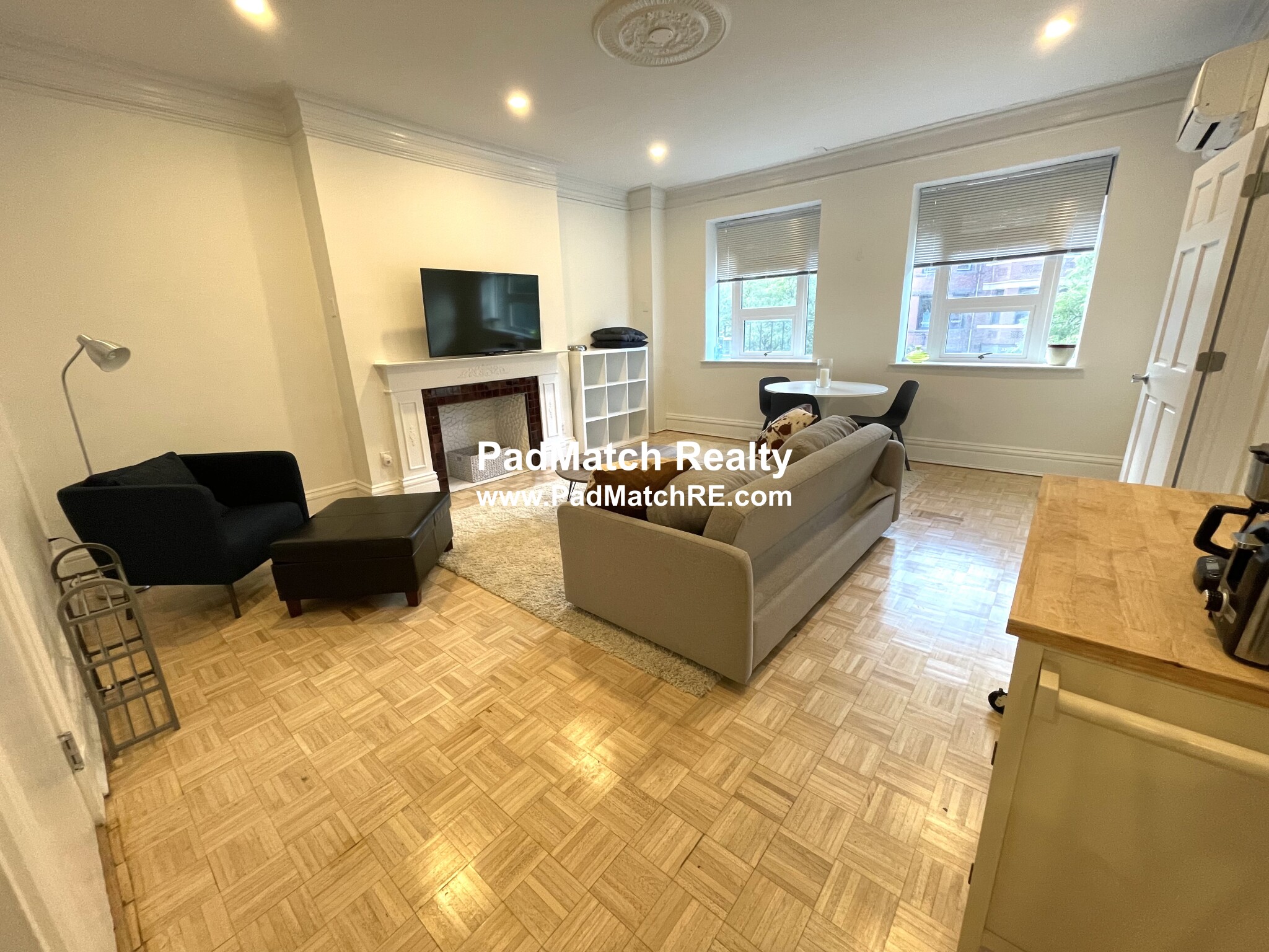 174 Newbury St, Back Bay