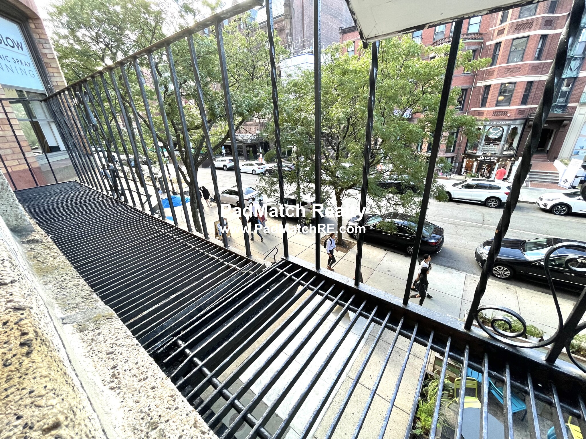 174 Newbury St, Back Bay