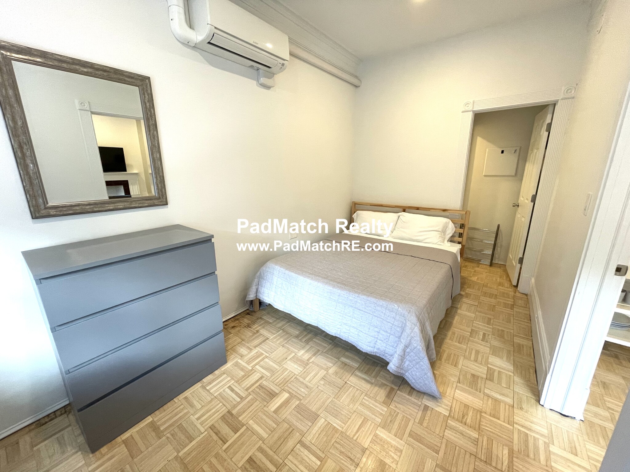 174 Newbury St, Back Bay