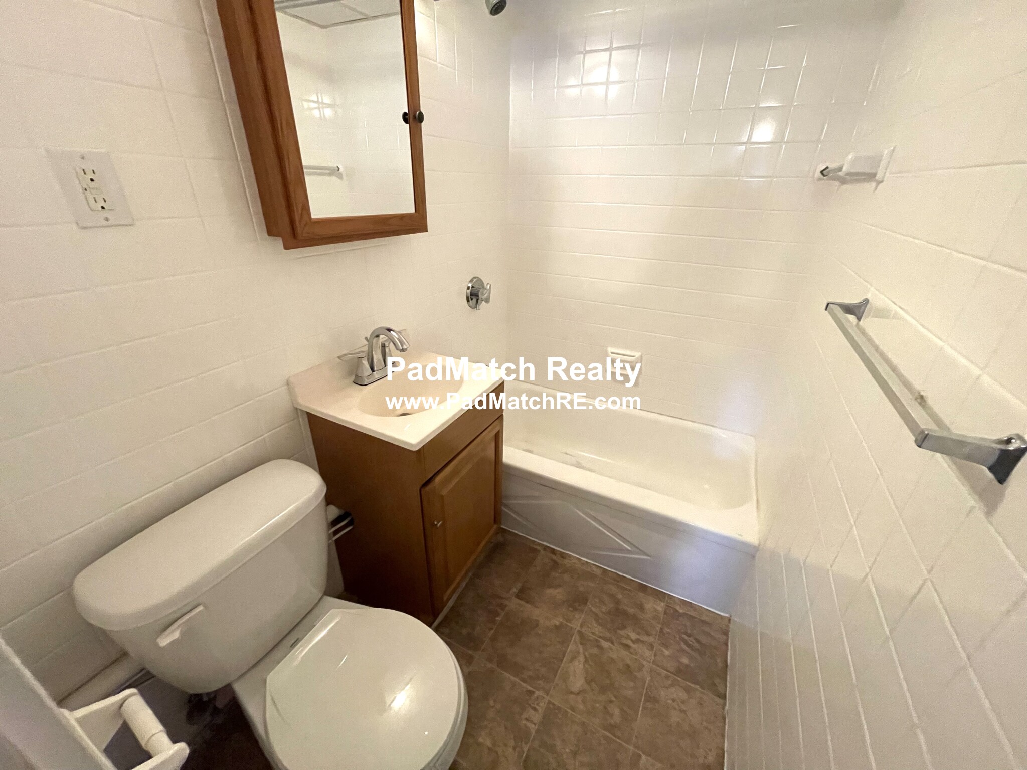 6 Saint Mark St, Jamaica Plain