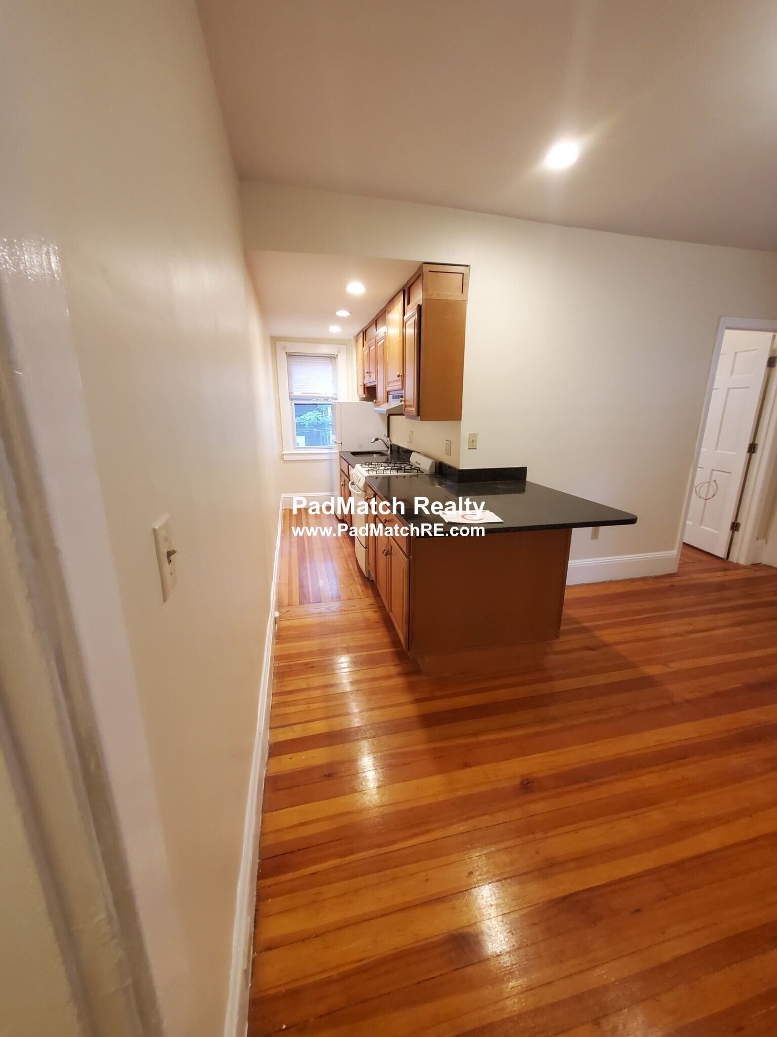 132 /5 Oxford St, Porter Square