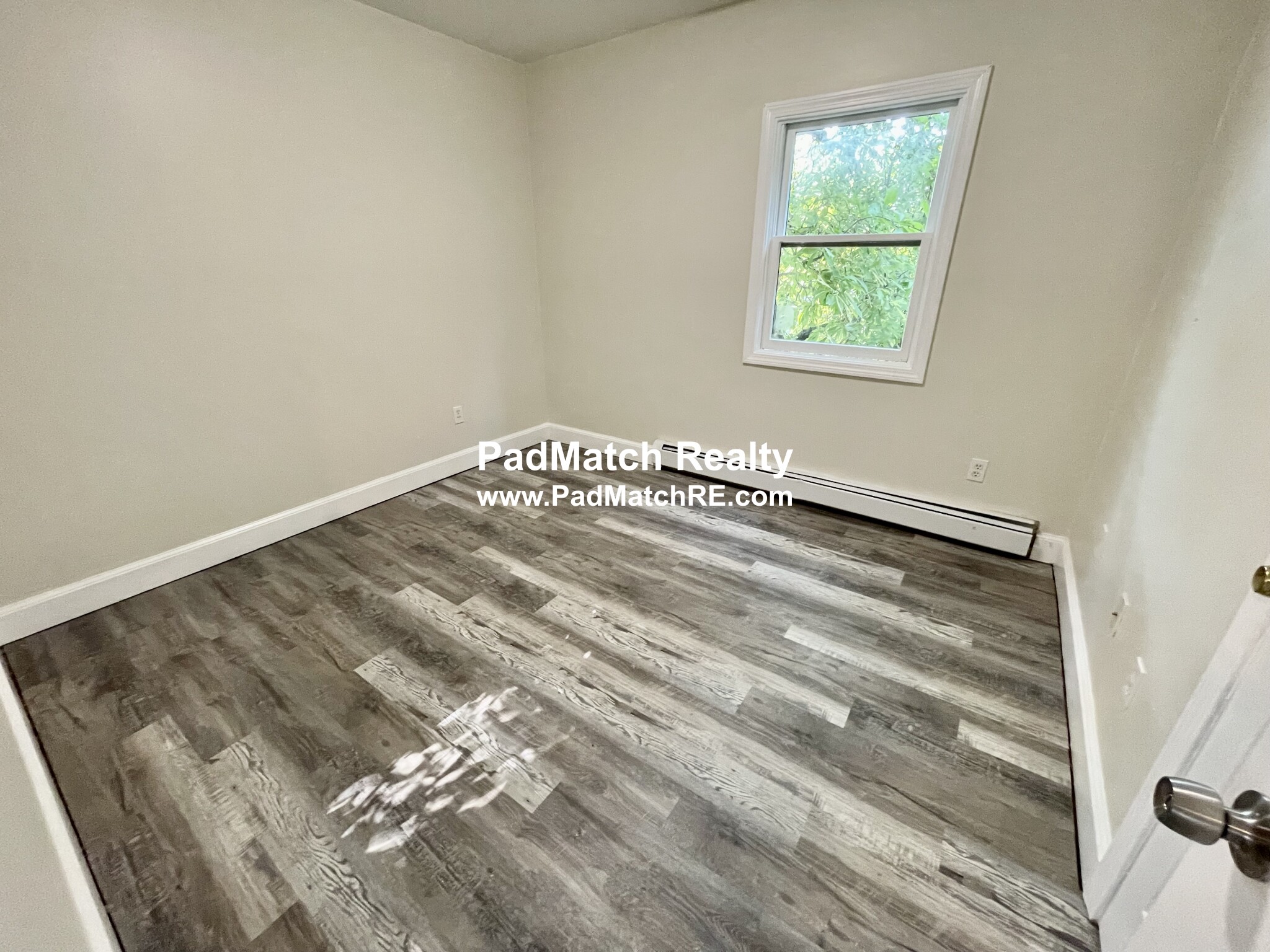 15 Oakes Ave, Southbridge