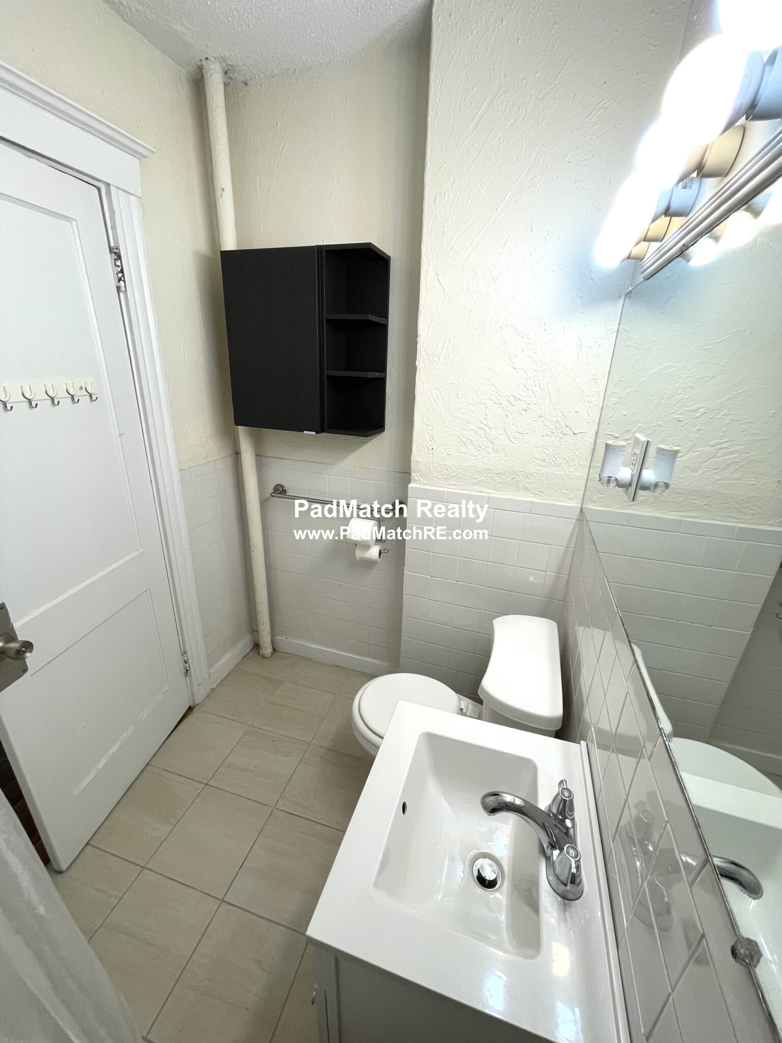 5 Barrows St, Allston