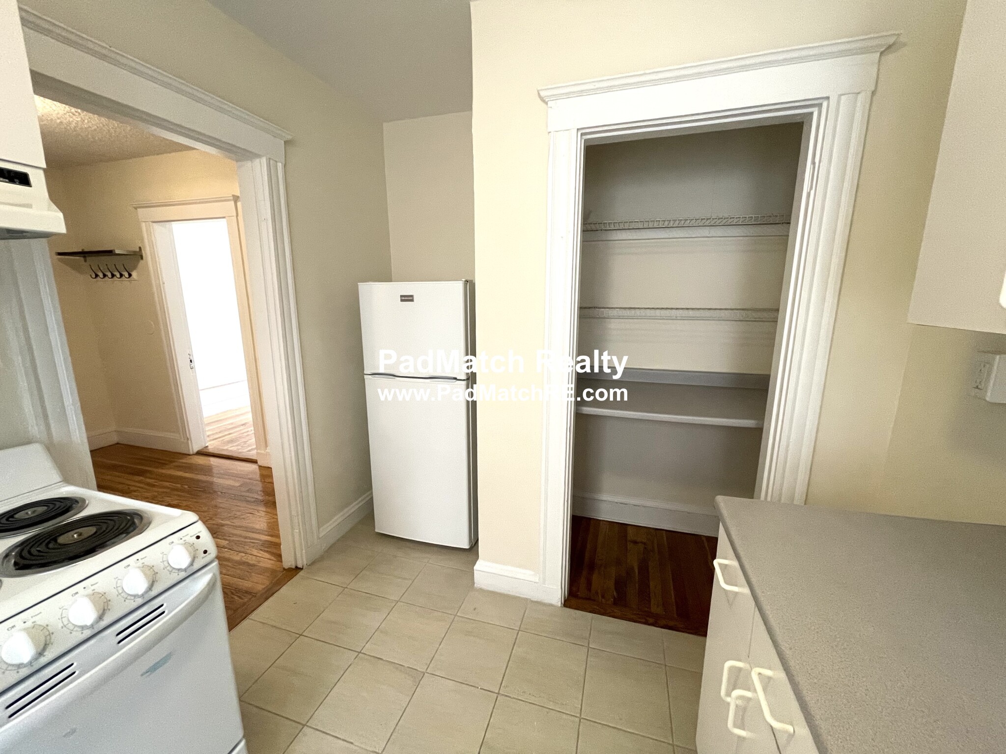 5 Barrows St, Allston