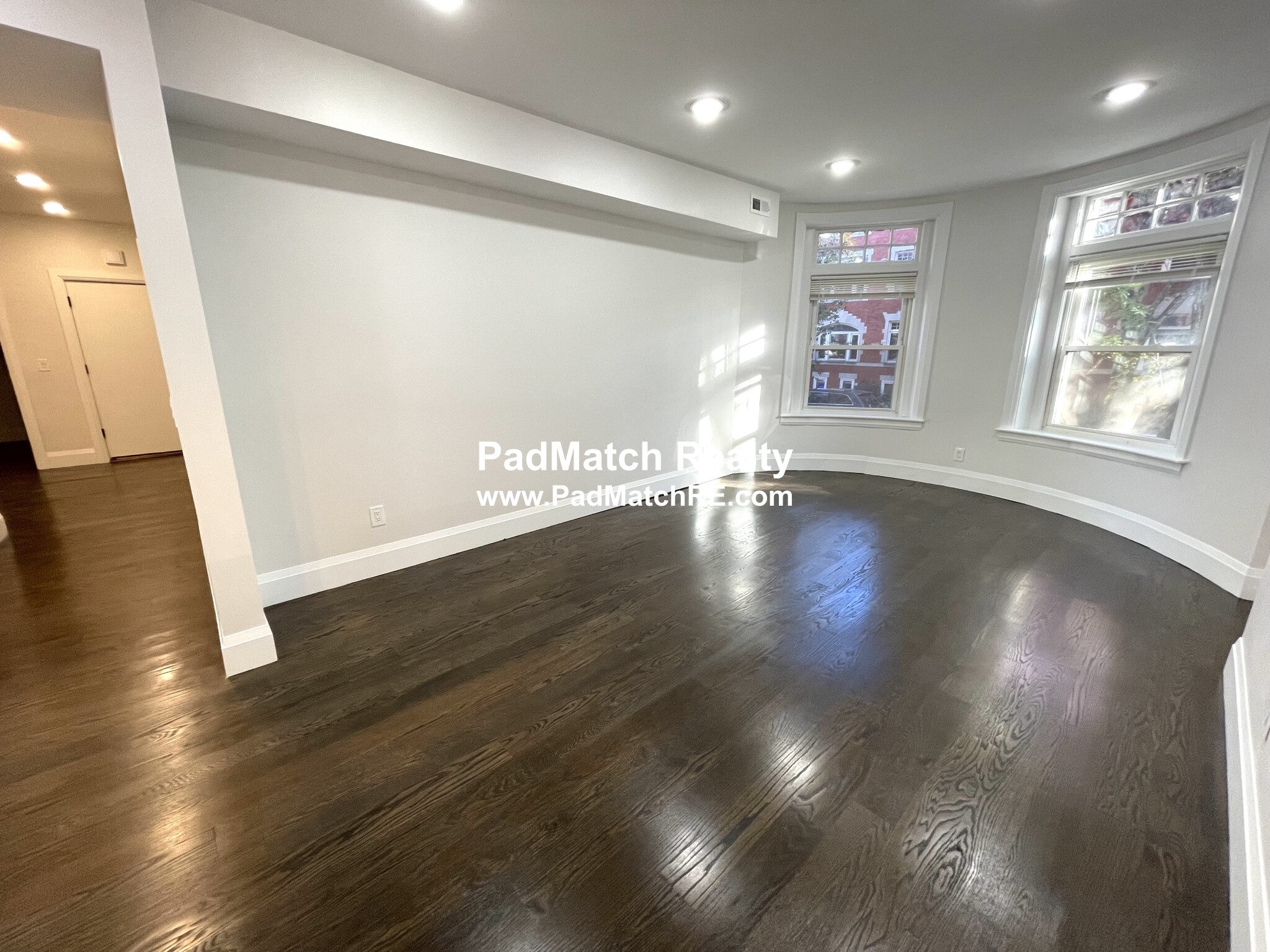 7 Strathmore Rd, Washington Square