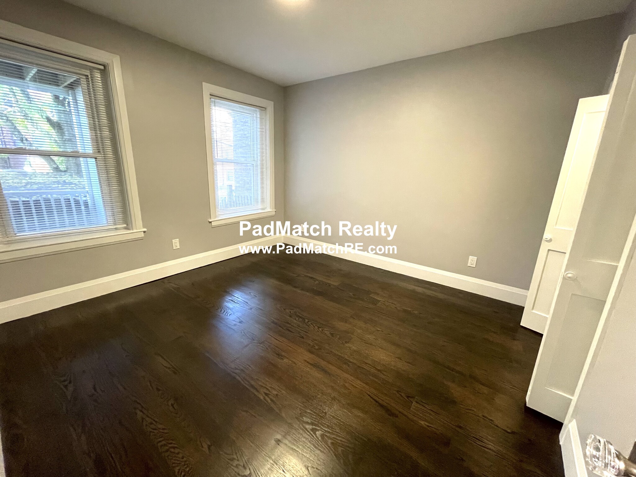 7 Strathmore Rd, Washington Square