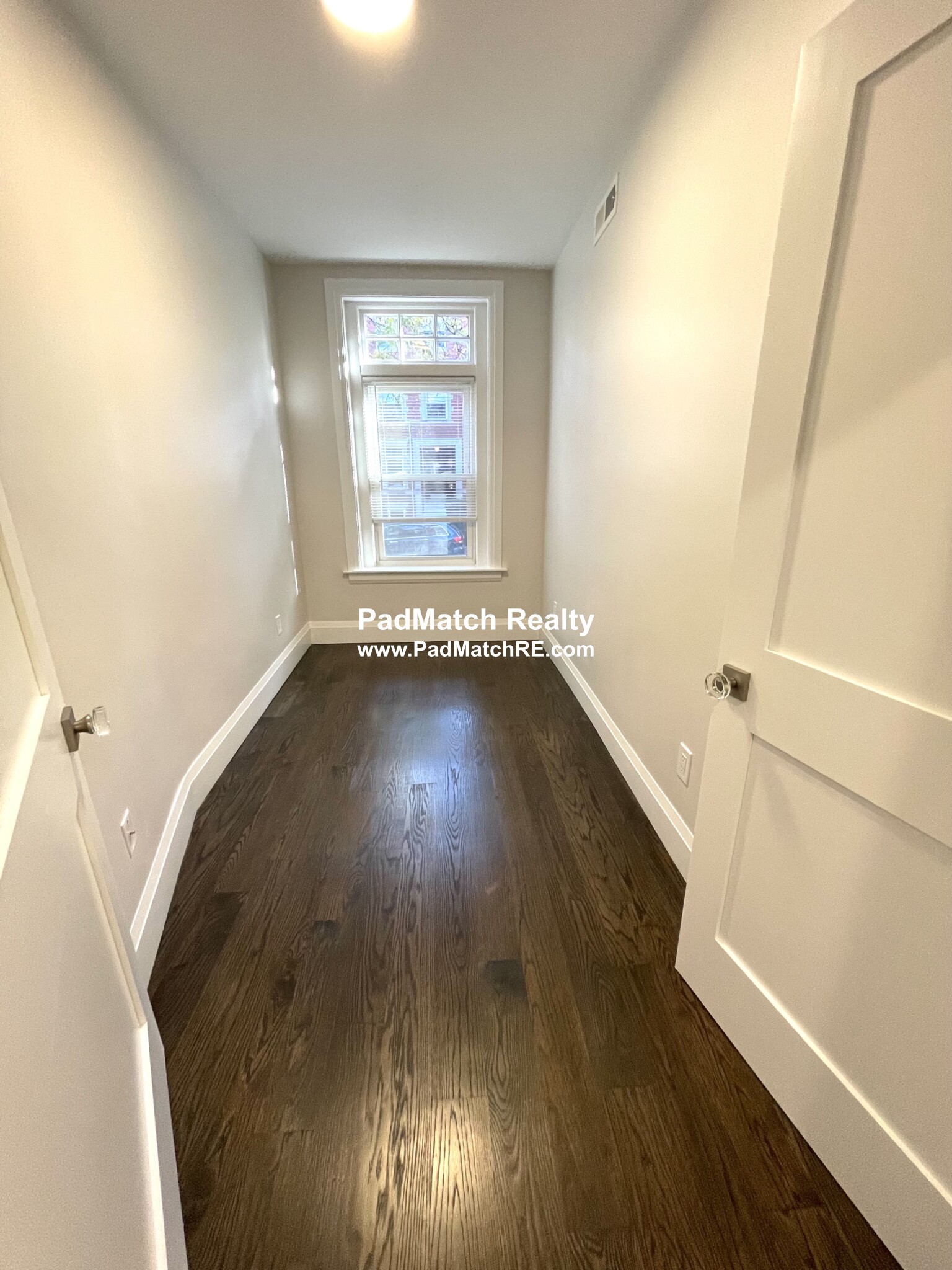 7 Strathmore Rd, Washington Square