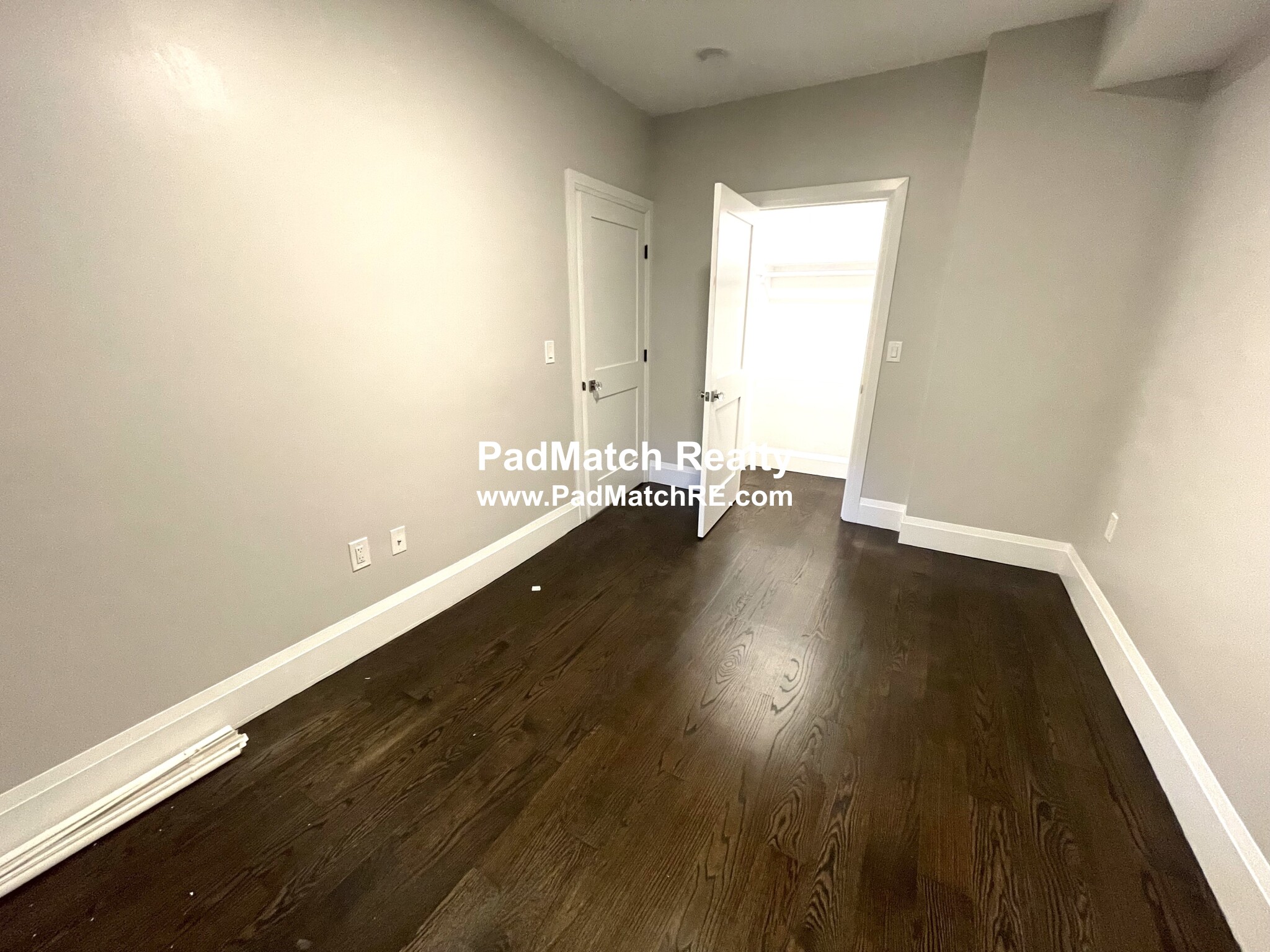 7 Strathmore Rd, Washington Square