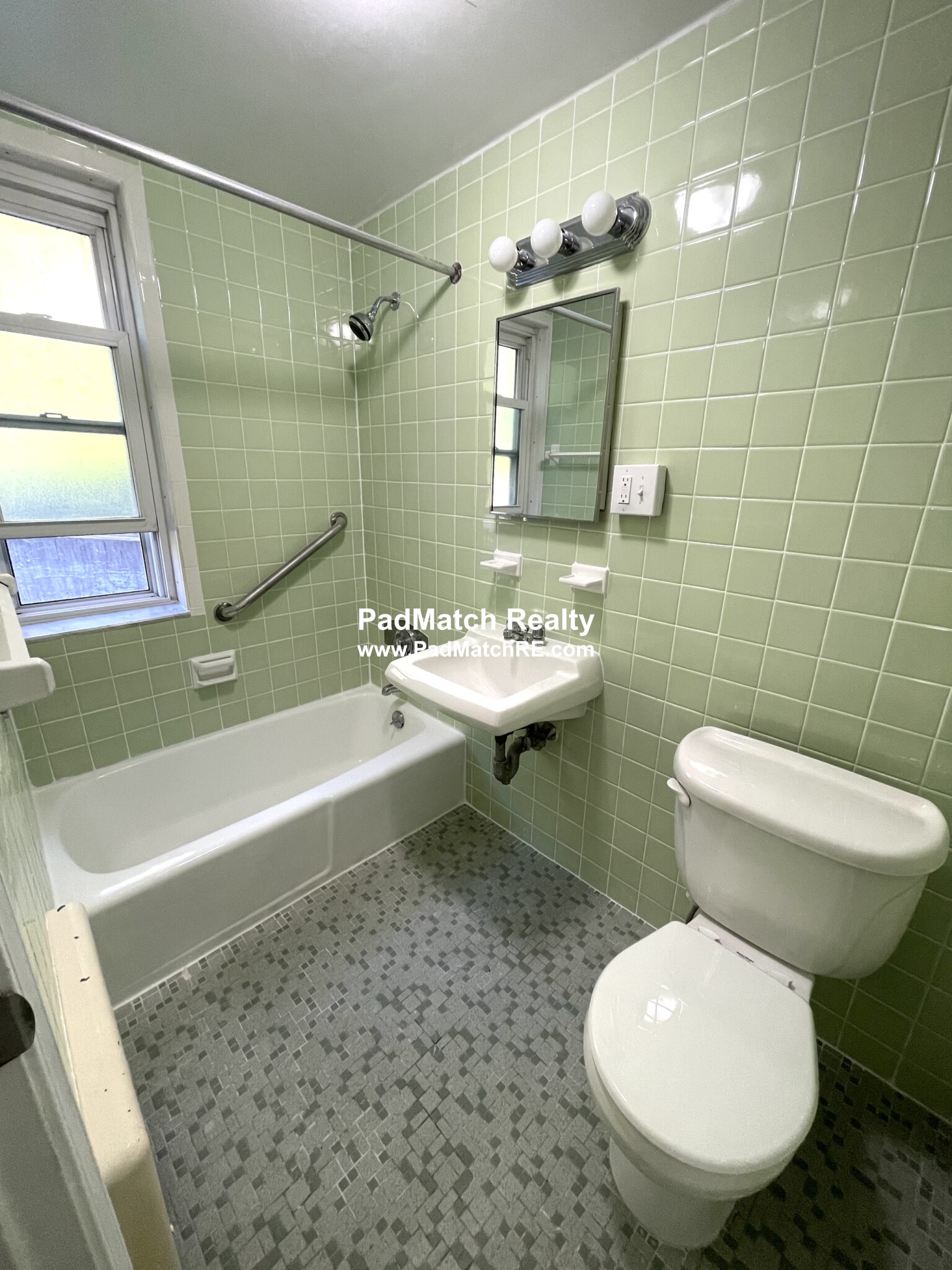 54 Huntington Ave, Mission Hill