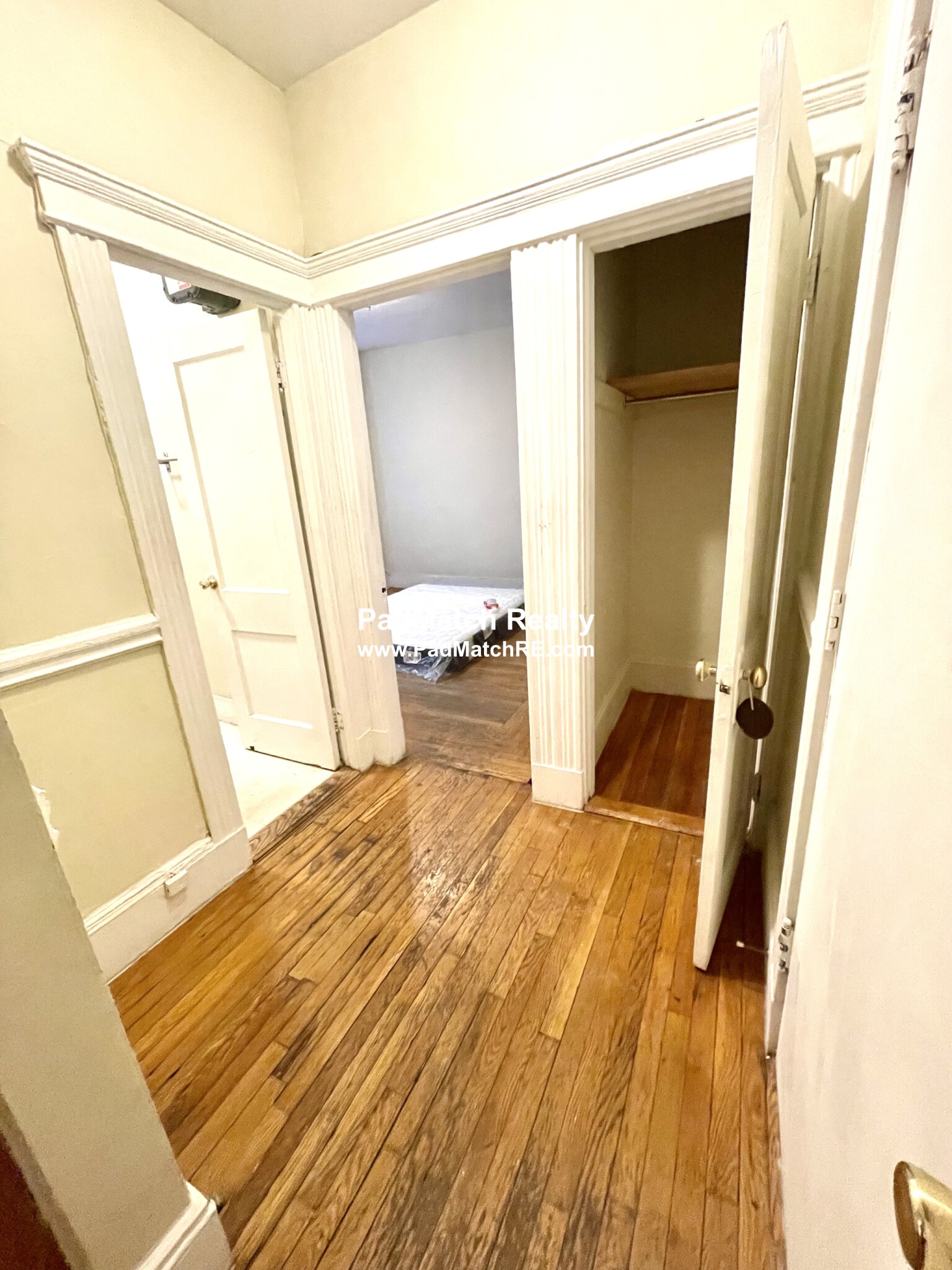 11 Royce Rd, Allston