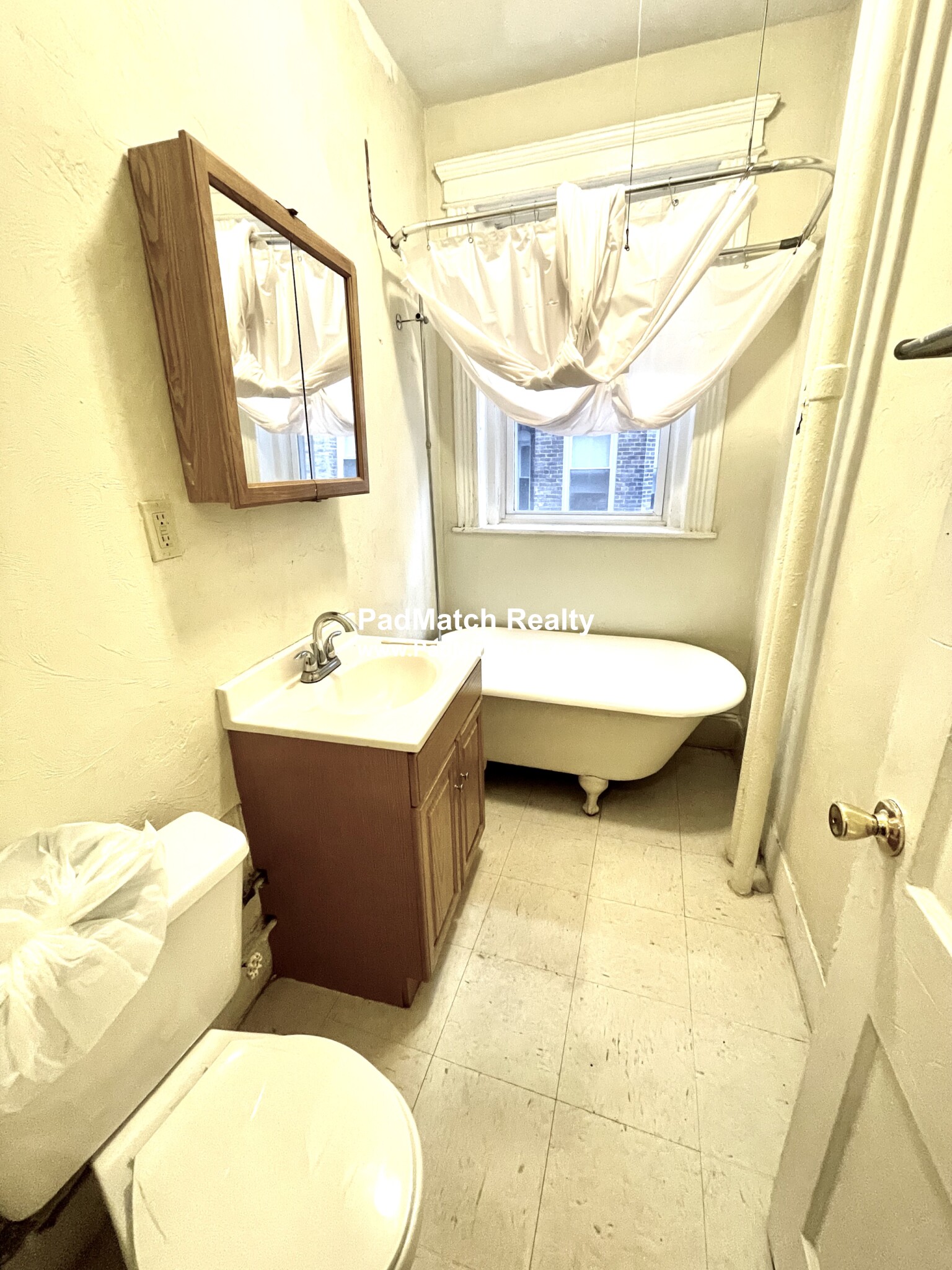 11 Royce Rd, Allston