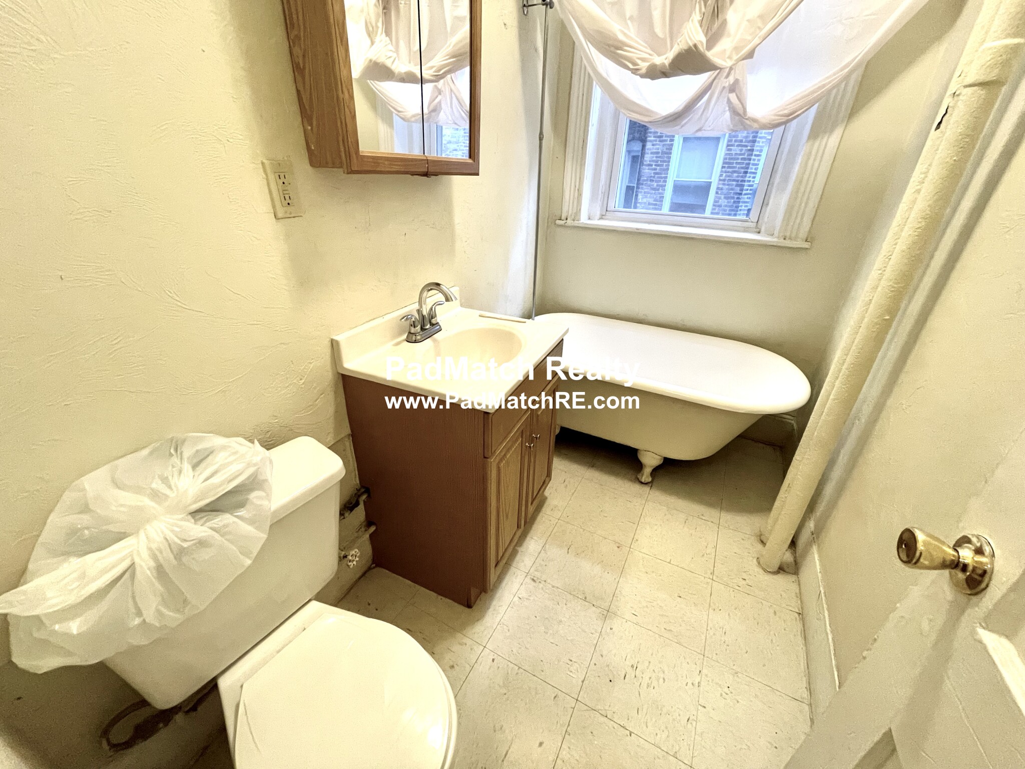 11 Royce Rd, Allston