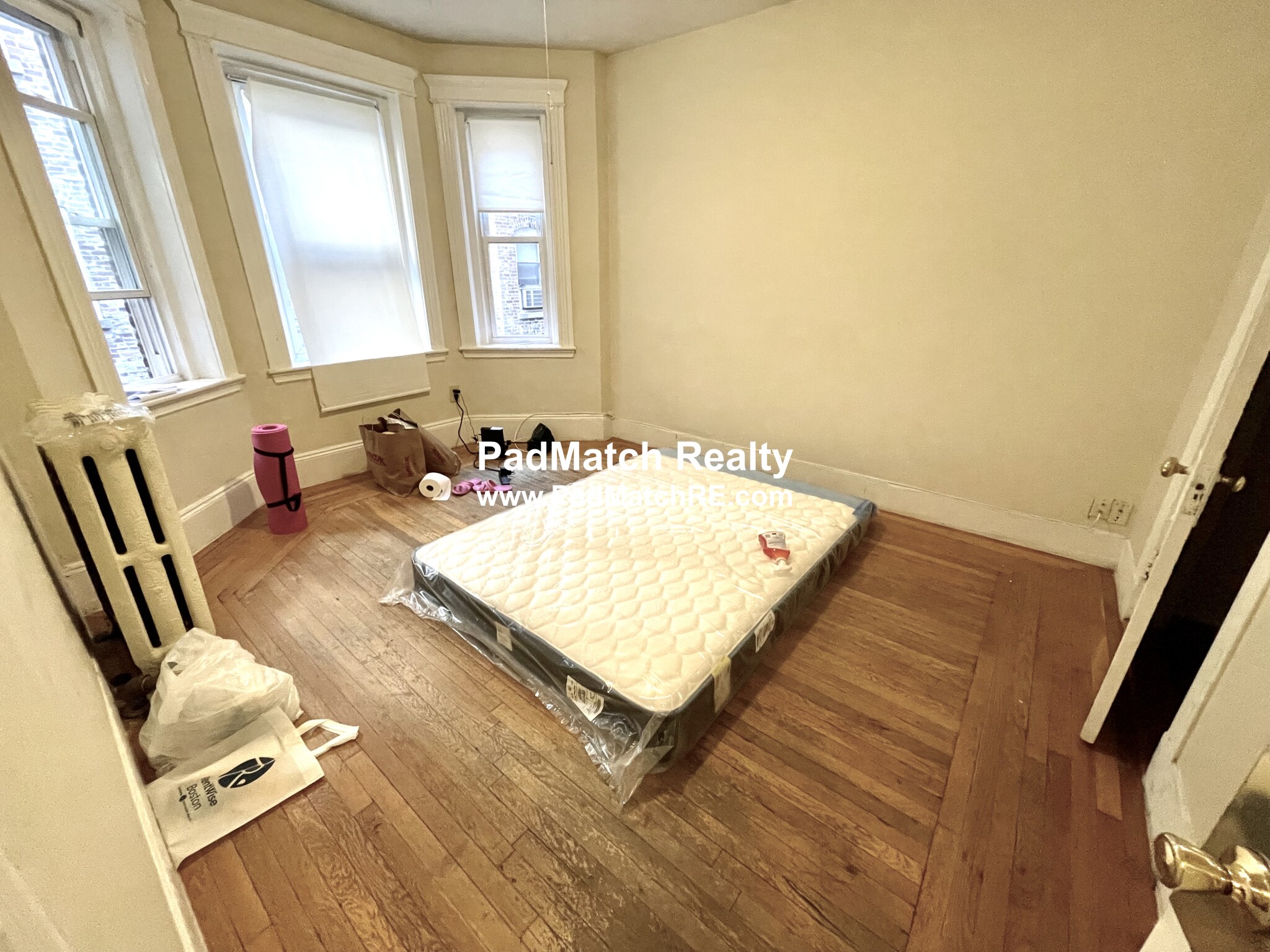 11 Royce Rd, Allston