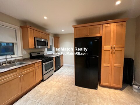 53 Buckley St, Quincy