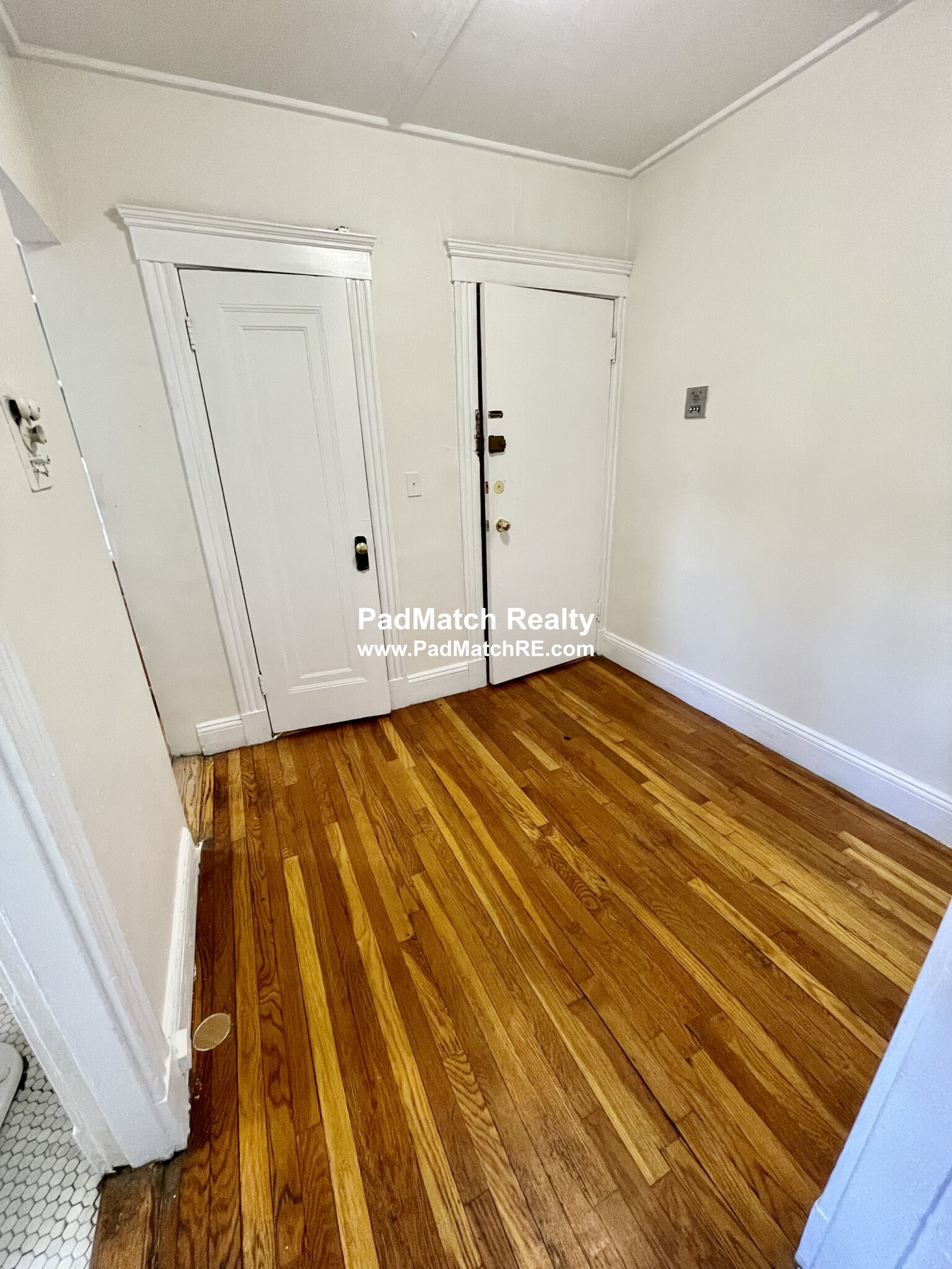 1185 Boylston St, Fenway