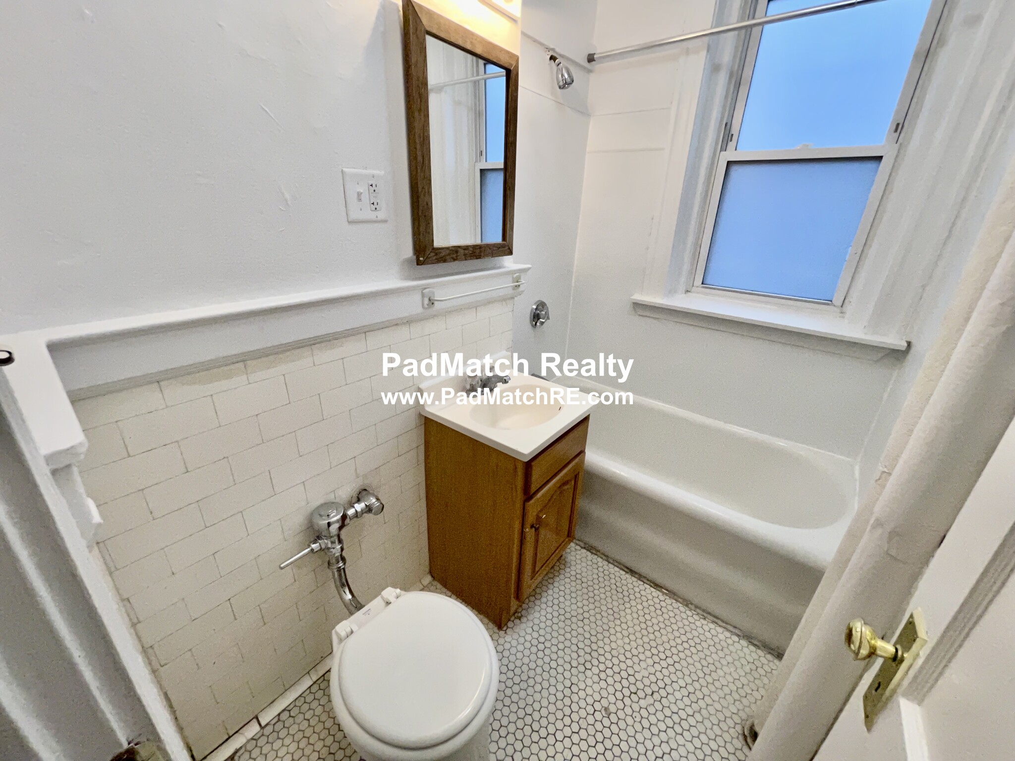 1163 Boylston St, Fenway