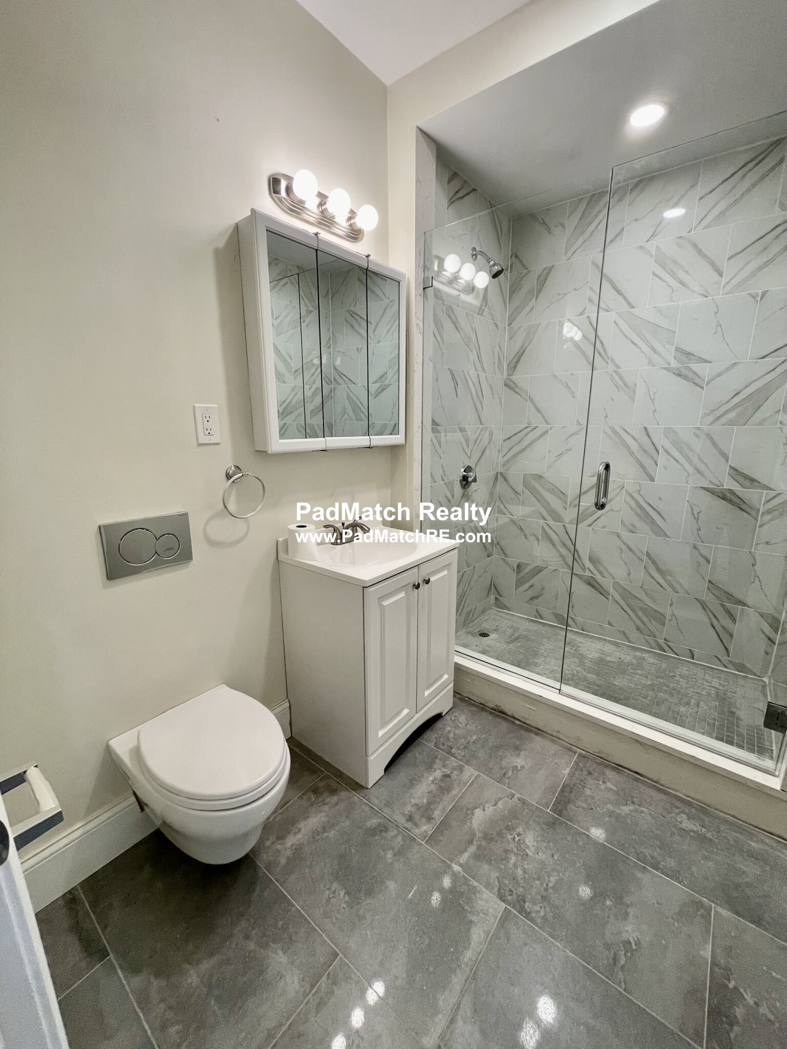 2028 Massachusetts Ave, Porter Square