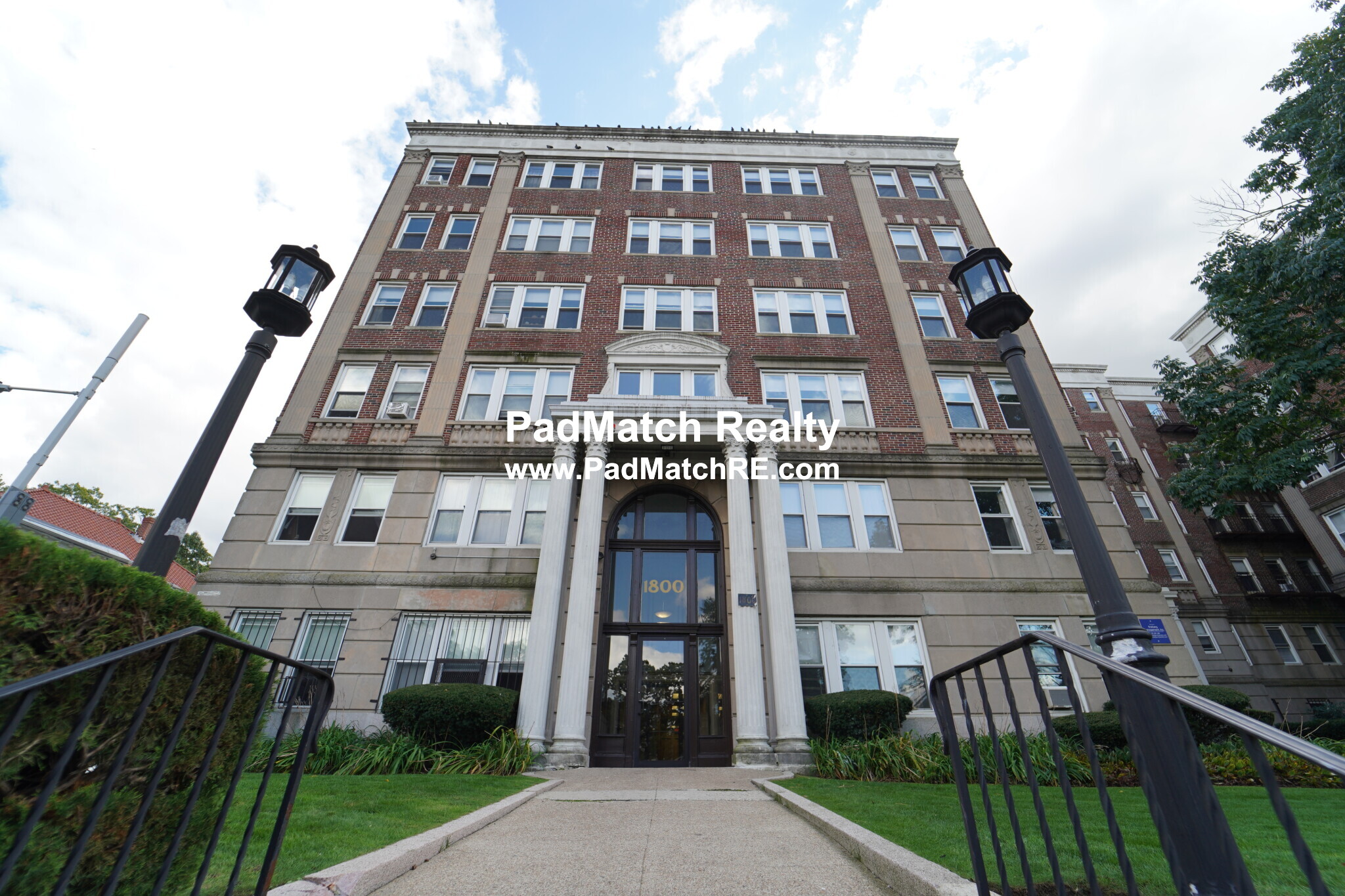 1800 Commonwealth Ave, Brighton