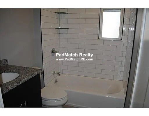 7 Greenley Pl, Jamaica Plain