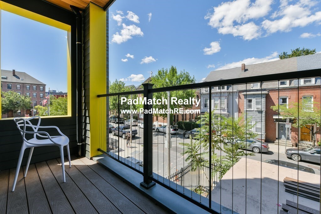 8 Winthrop St, East Boston