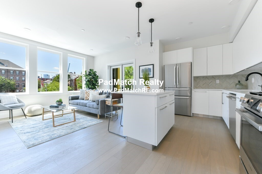 8 Winthrop St, East Boston