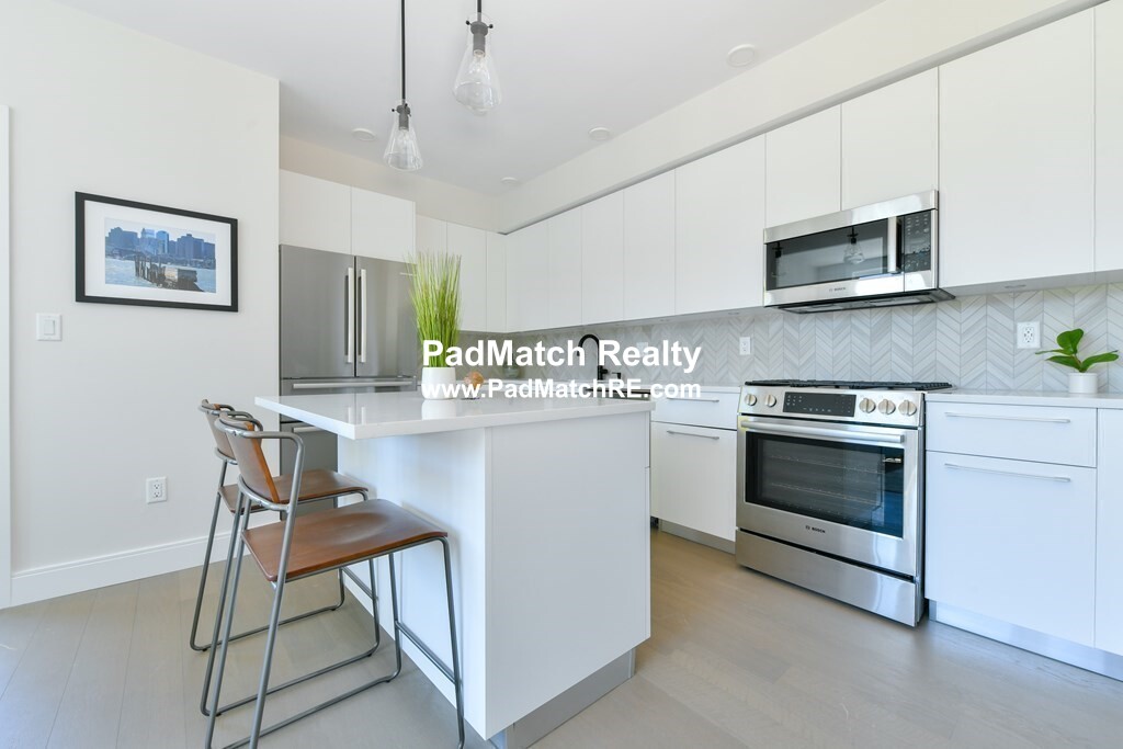 8 Winthrop St, East Boston