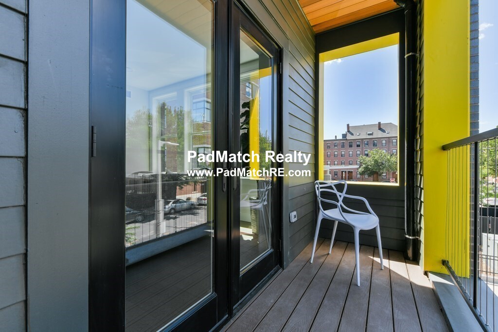 8 Winthrop St, East Boston