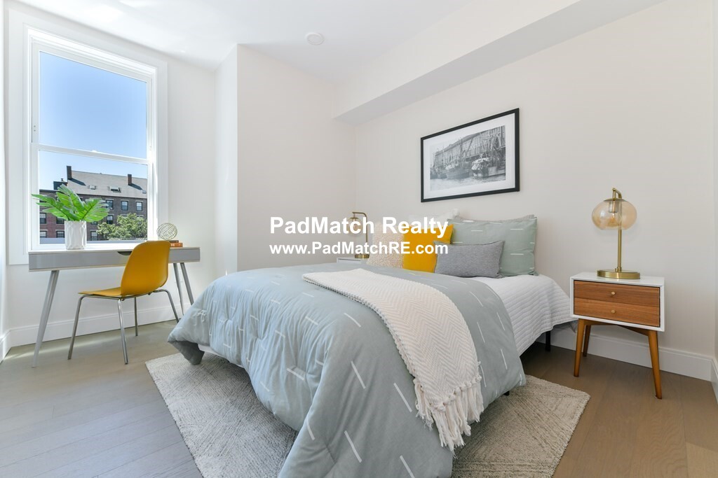 8 Winthrop St, East Boston