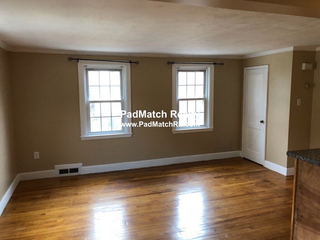 35 Grew Hill Rd, Roslindale