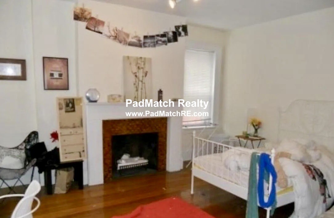 186 Naples Rd, Brookline Village