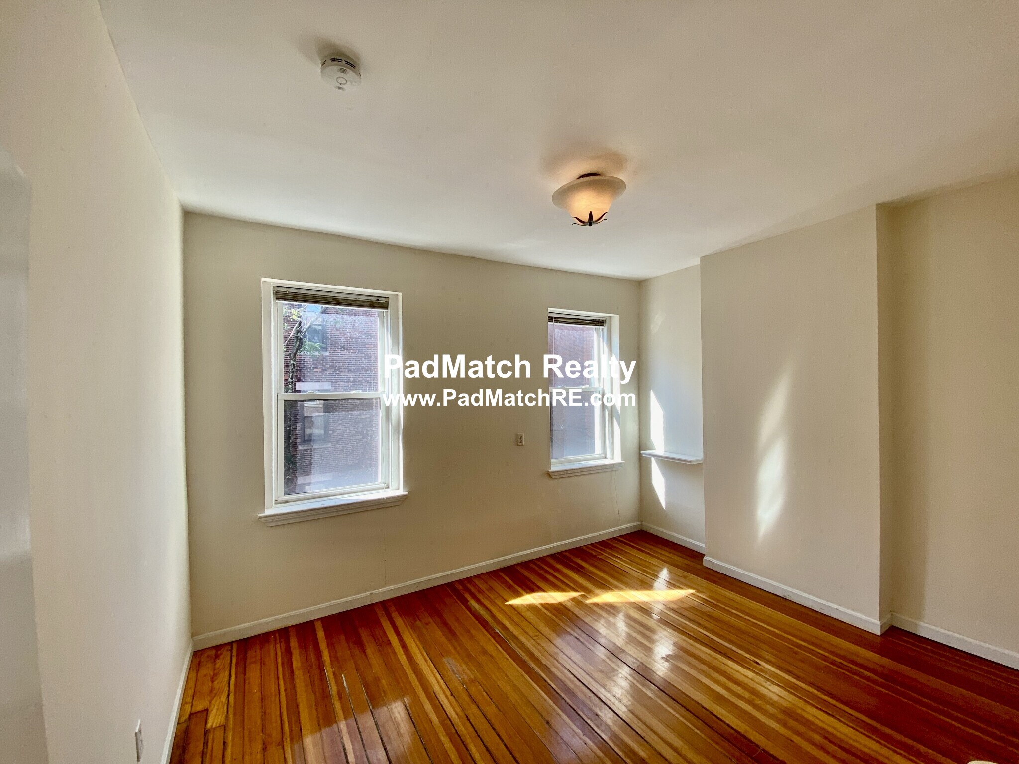 19 Aberdeen St, Fenway