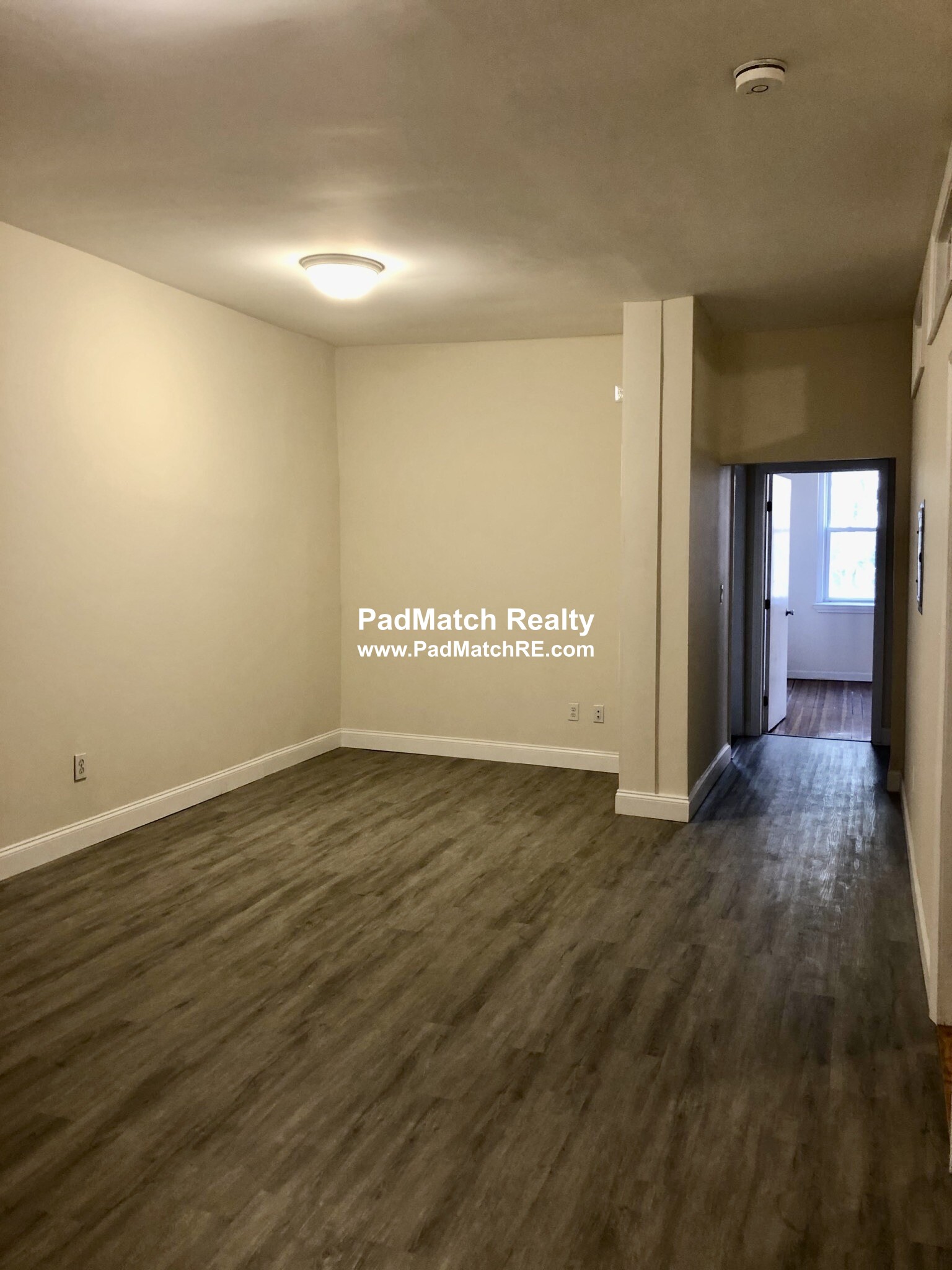 19 Aberdeen St, Fenway