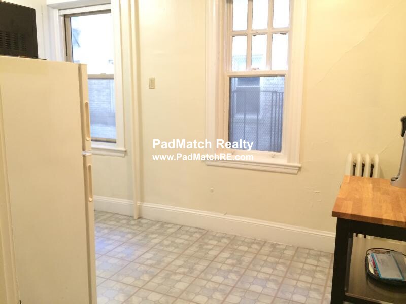 1622 Massachusetts Ave, Harvard Square