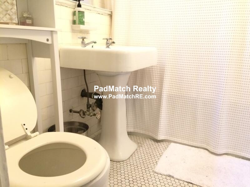 1622 Massachusetts Ave, Harvard Square