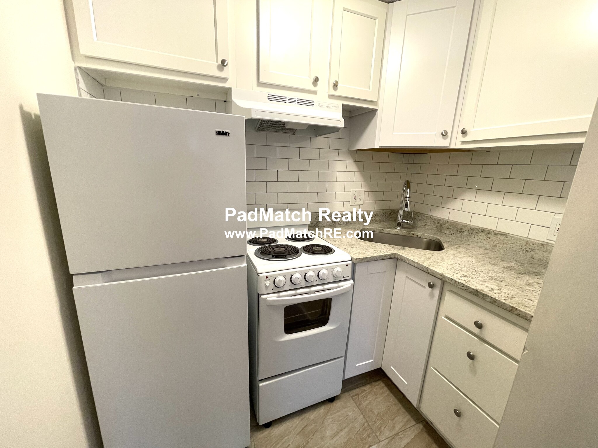Photo 6 of 2018 Commonwealth Ave. Unit 07