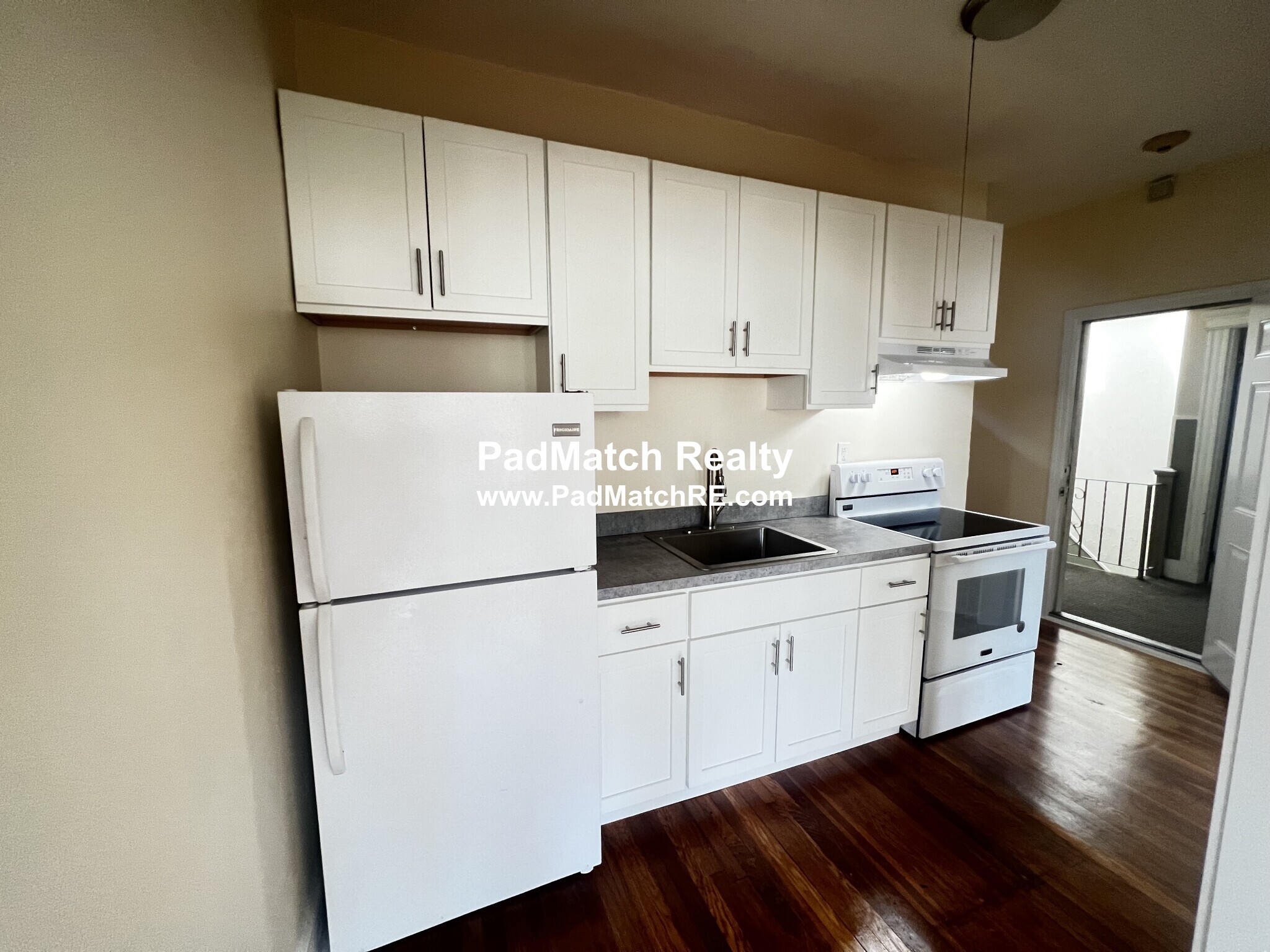 883 Huntington Ave, Mission Hill