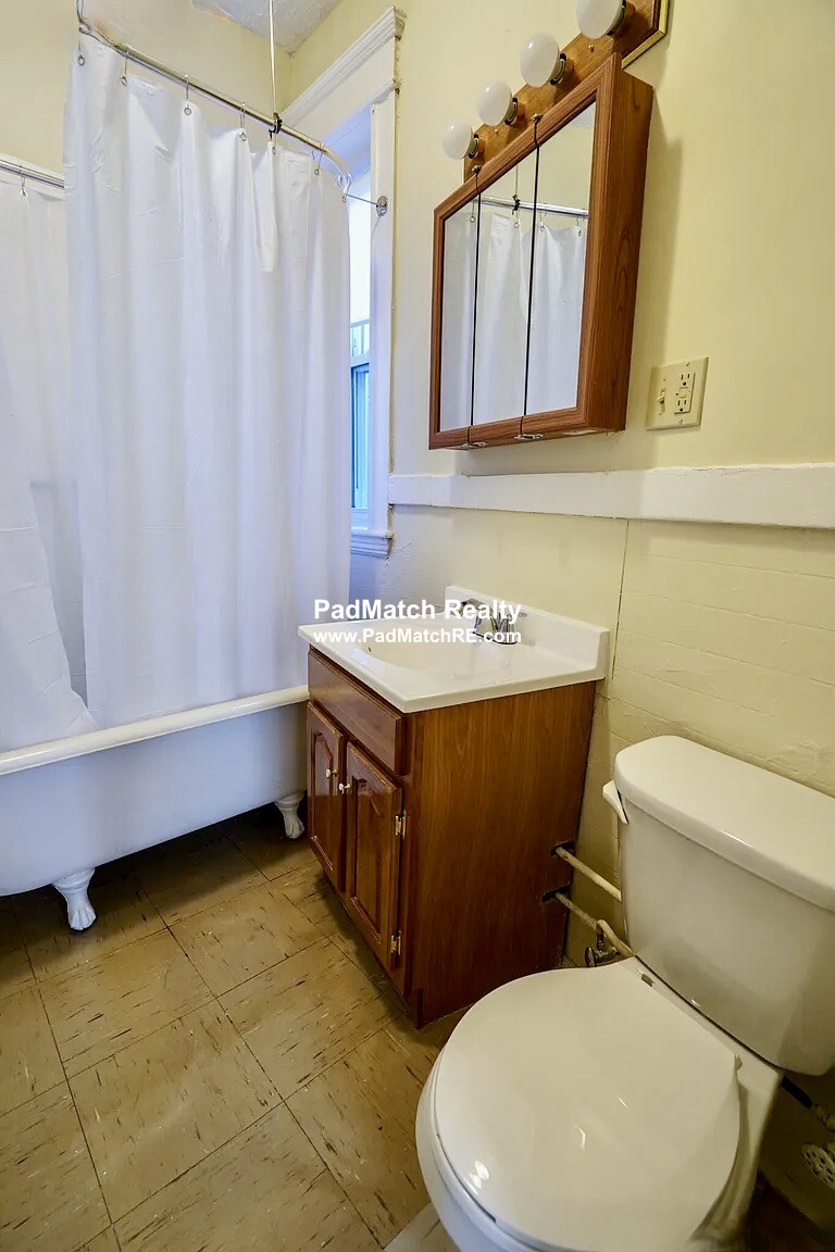 60 Woodstock Ave, Brighton