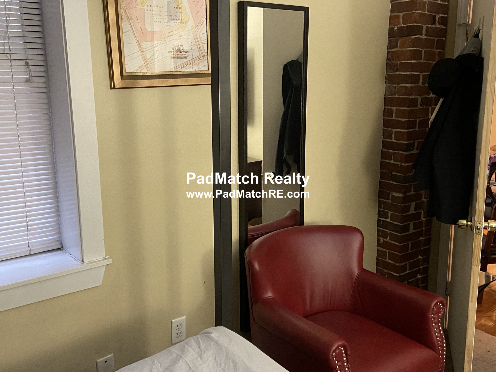 48 Hereford St, Back Bay