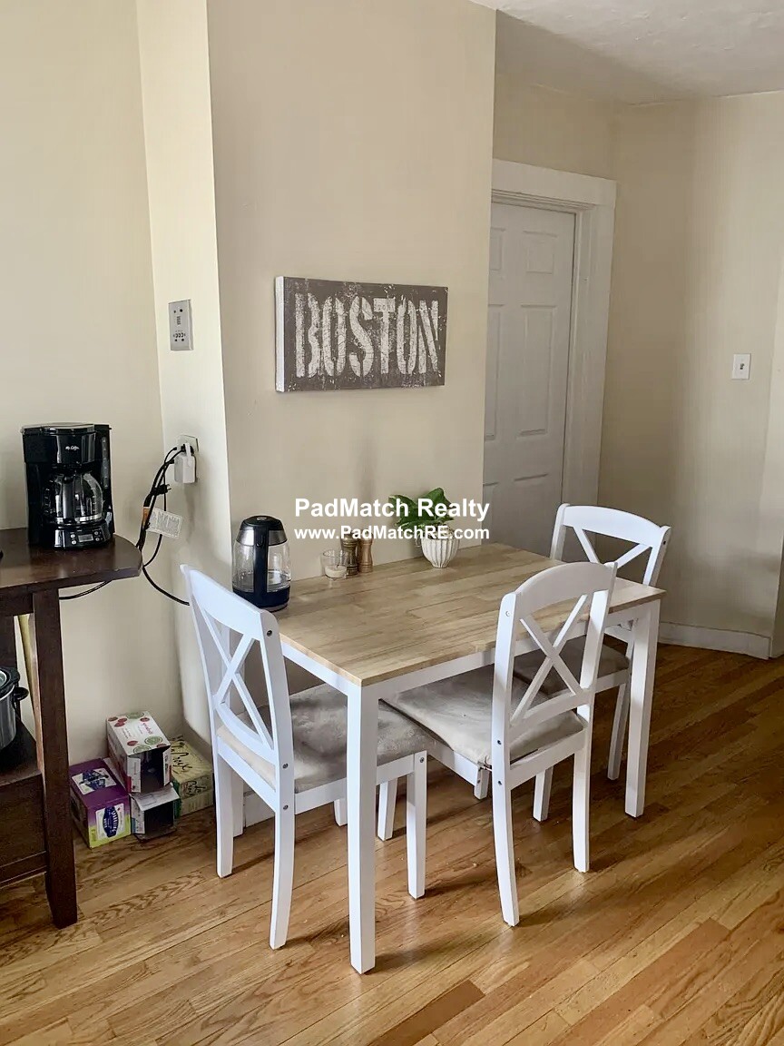 857 1st St, South Boston