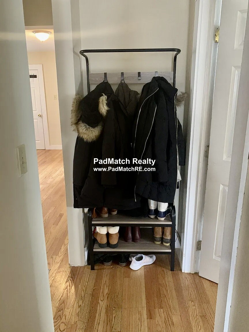 857 1st St, South Boston