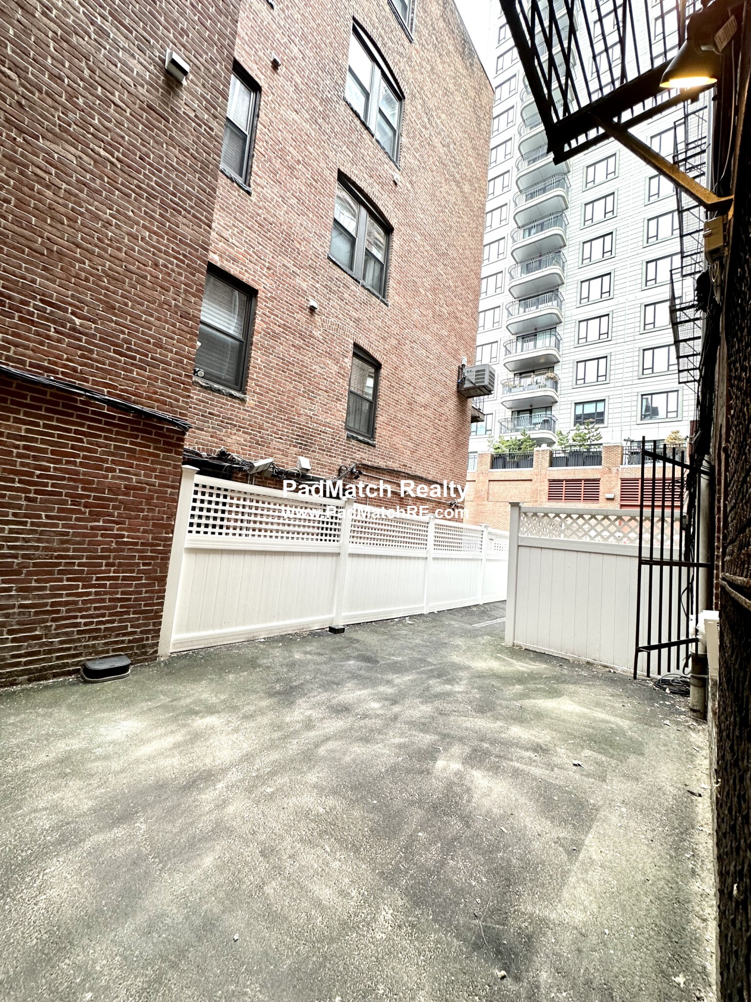 17 Garrison St, Back Bay