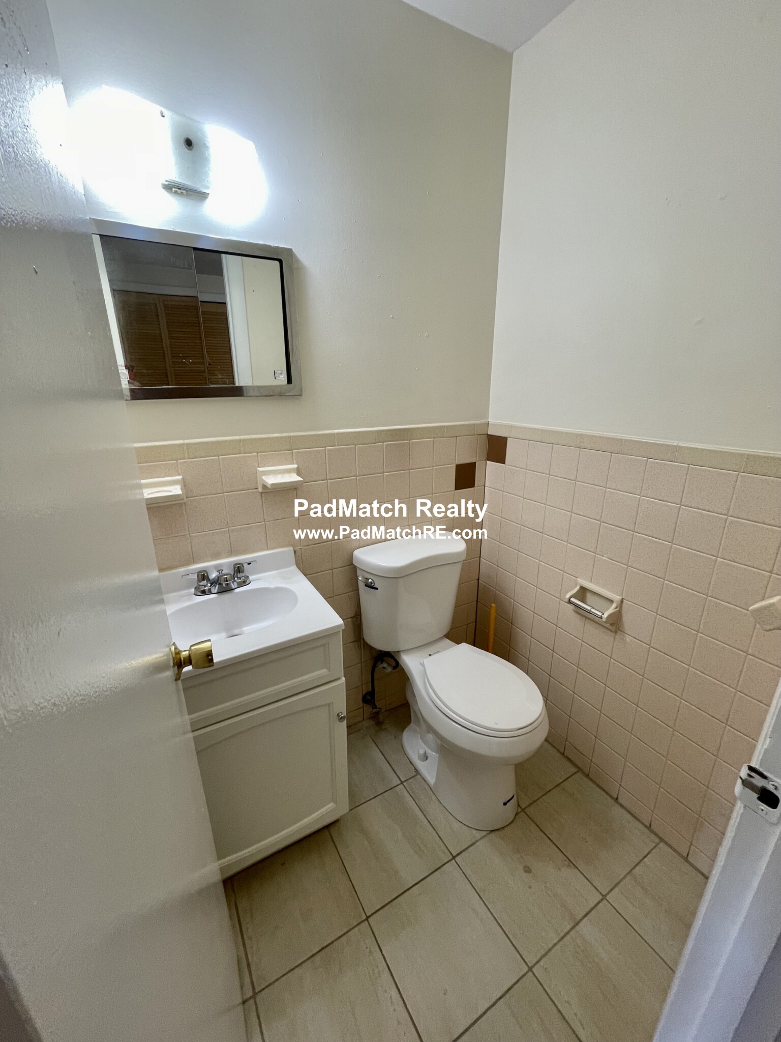 1135 Commonwealth Ave, Allston