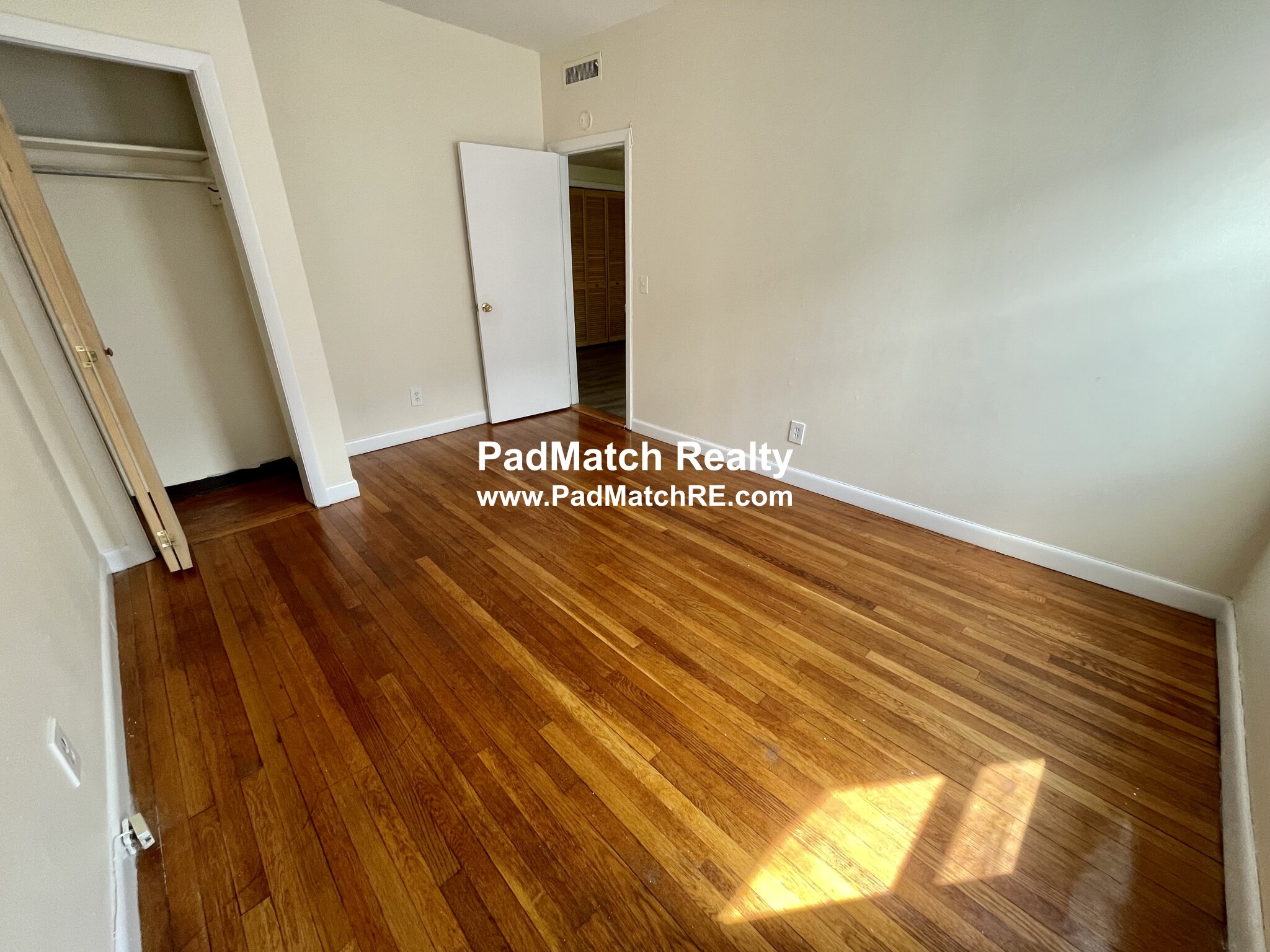 1135 Commonwealth Ave, Allston