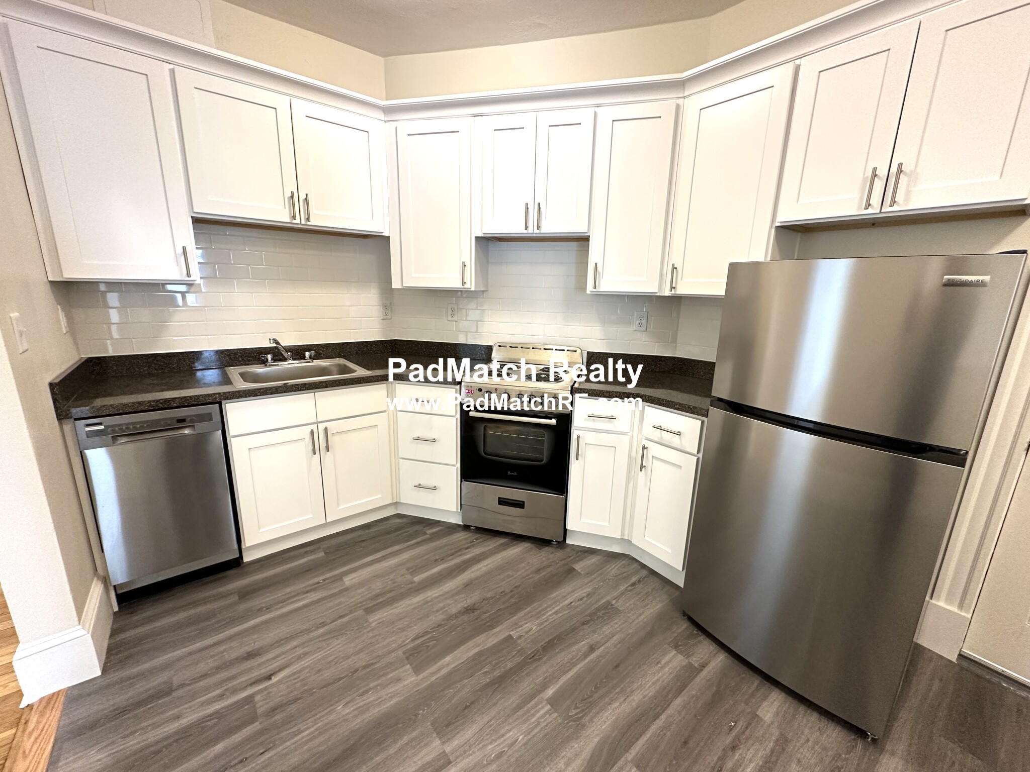 1595 Beacon St, Washington Square