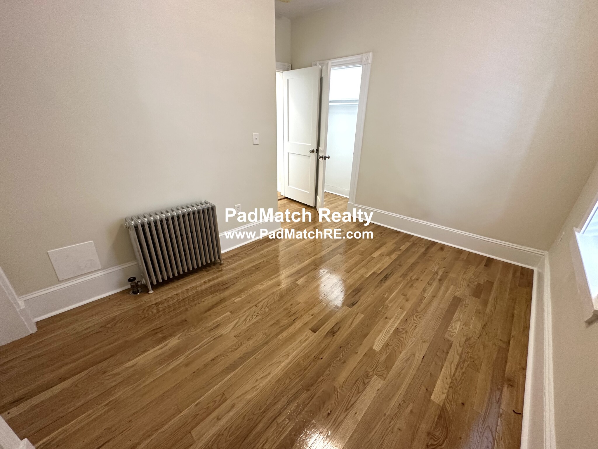 1595 Beacon St, Washington Square